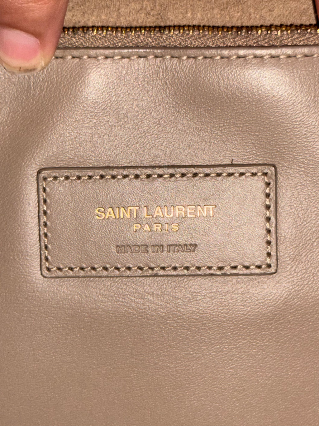Saint Laurent LE5A7 Hobo