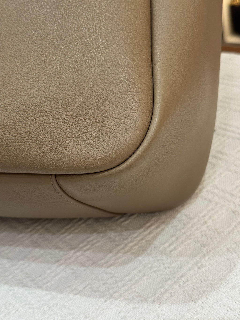 Saint Laurent LE5A7 Hobo
