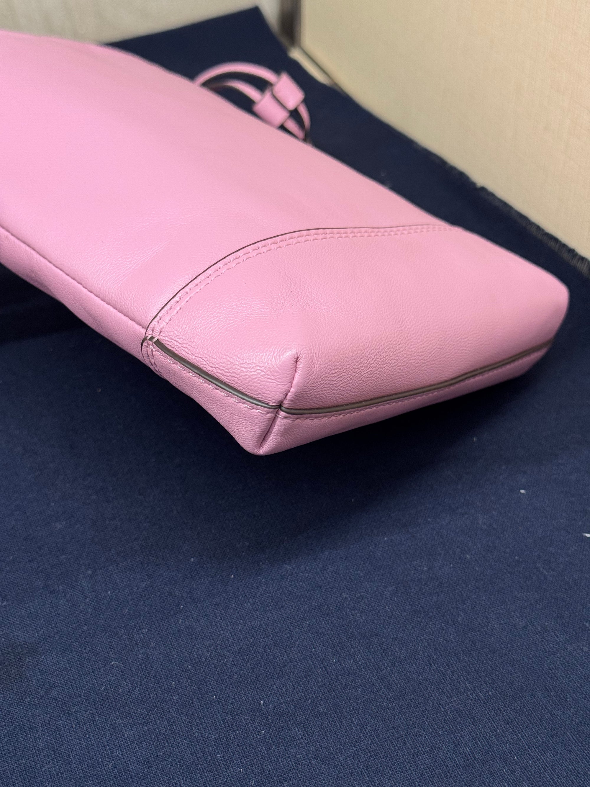 Kate Spade Eva Bucket