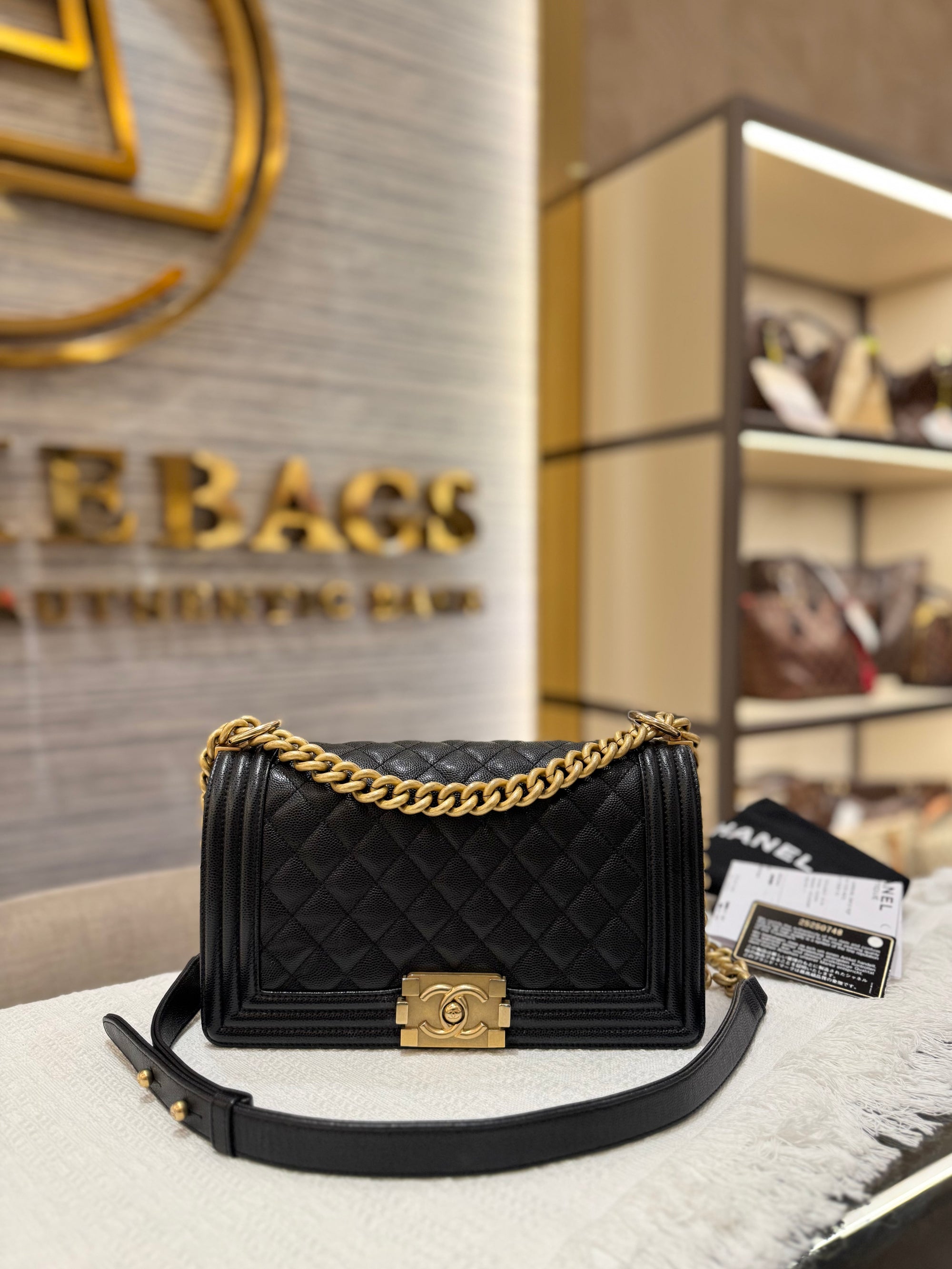 Chanel Boy Caviar Old Meidum Black GHW