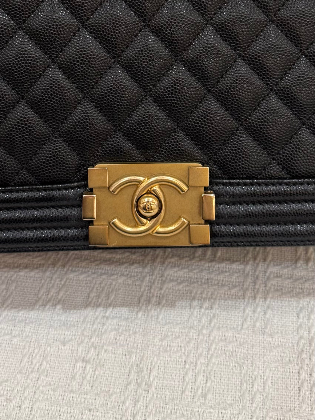 Chanel Boy Caviar Old Meidum Black GHW