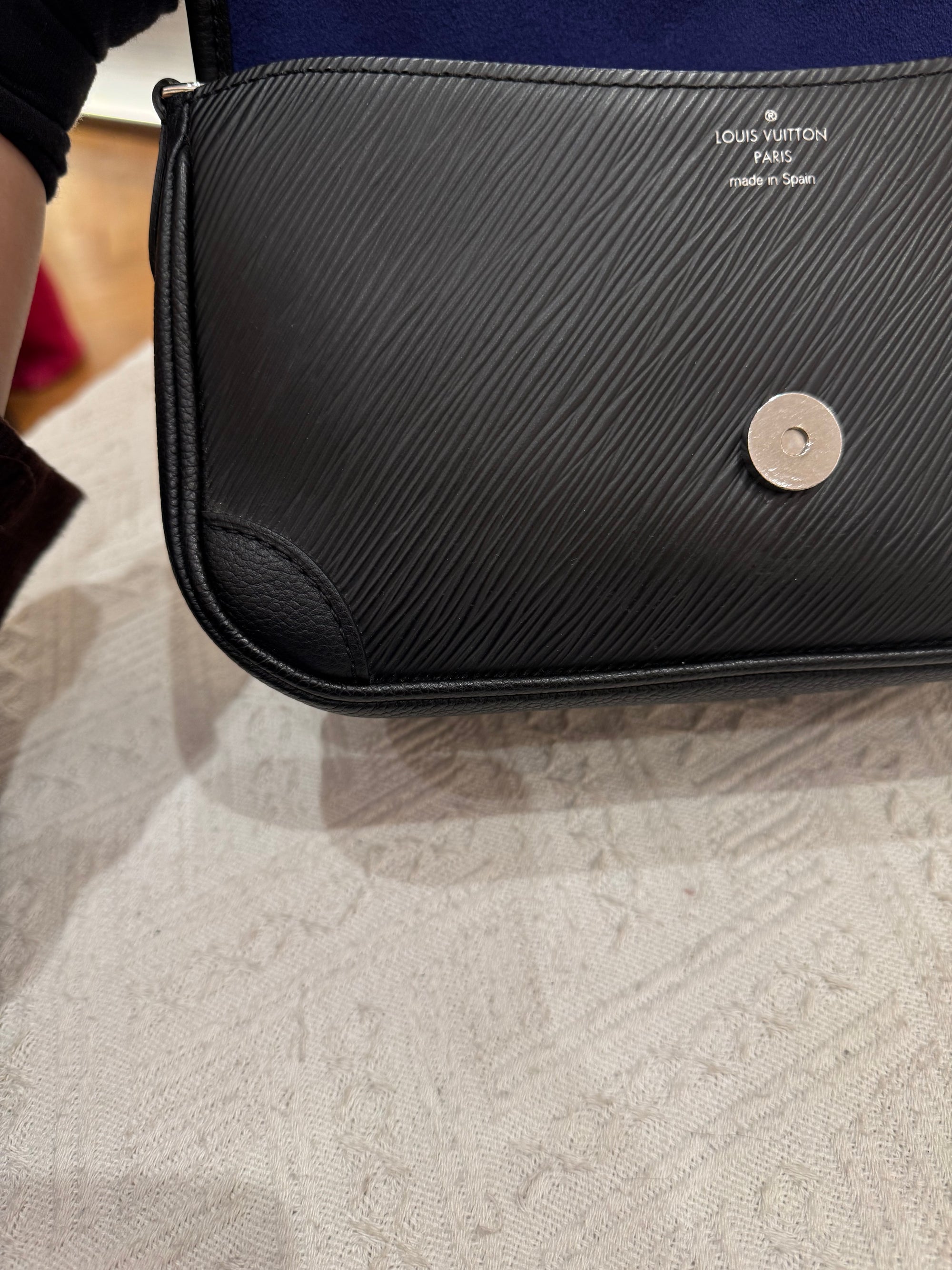 Louis Vuitton Buci