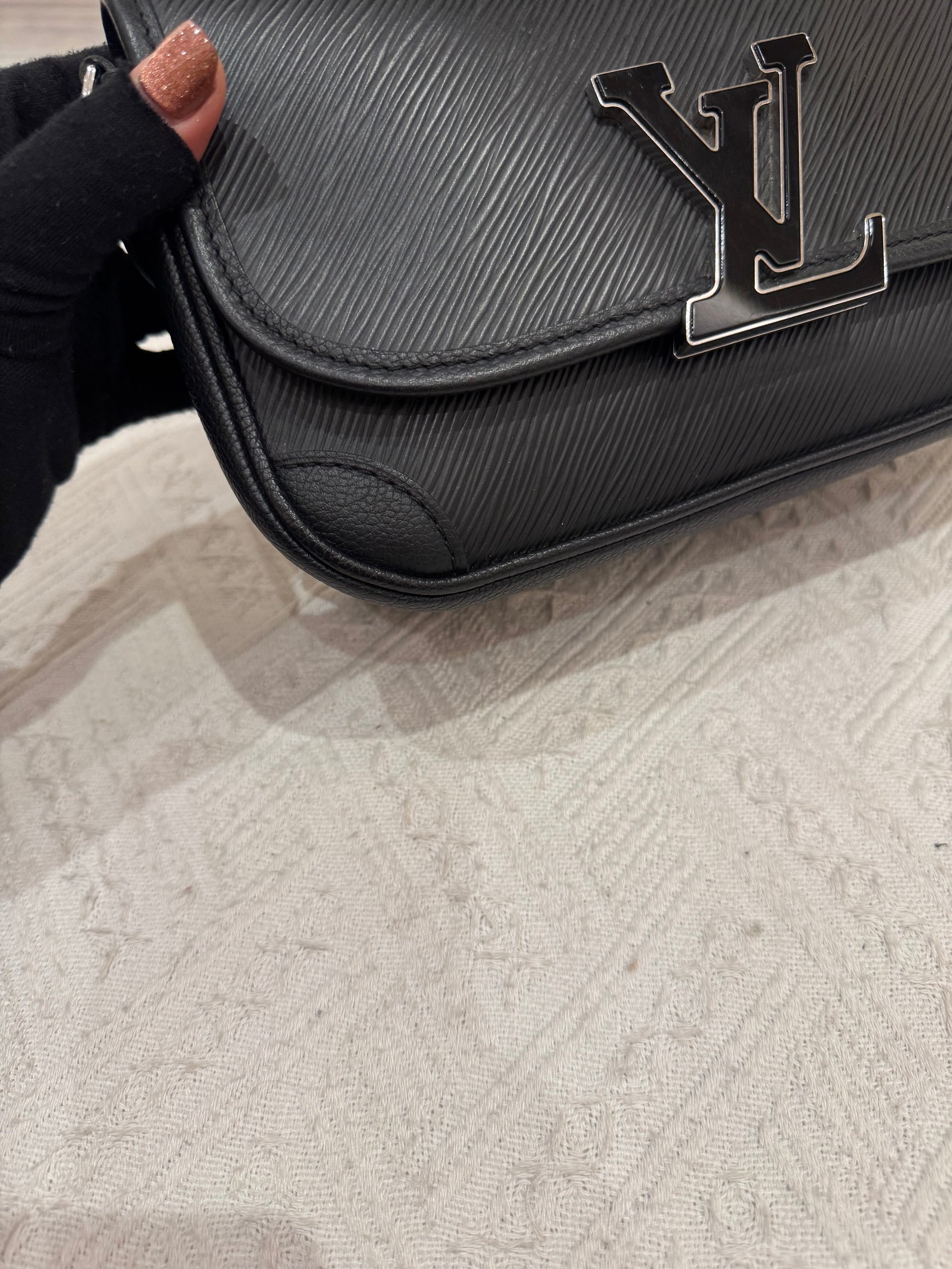 Louis Vuitton Buci