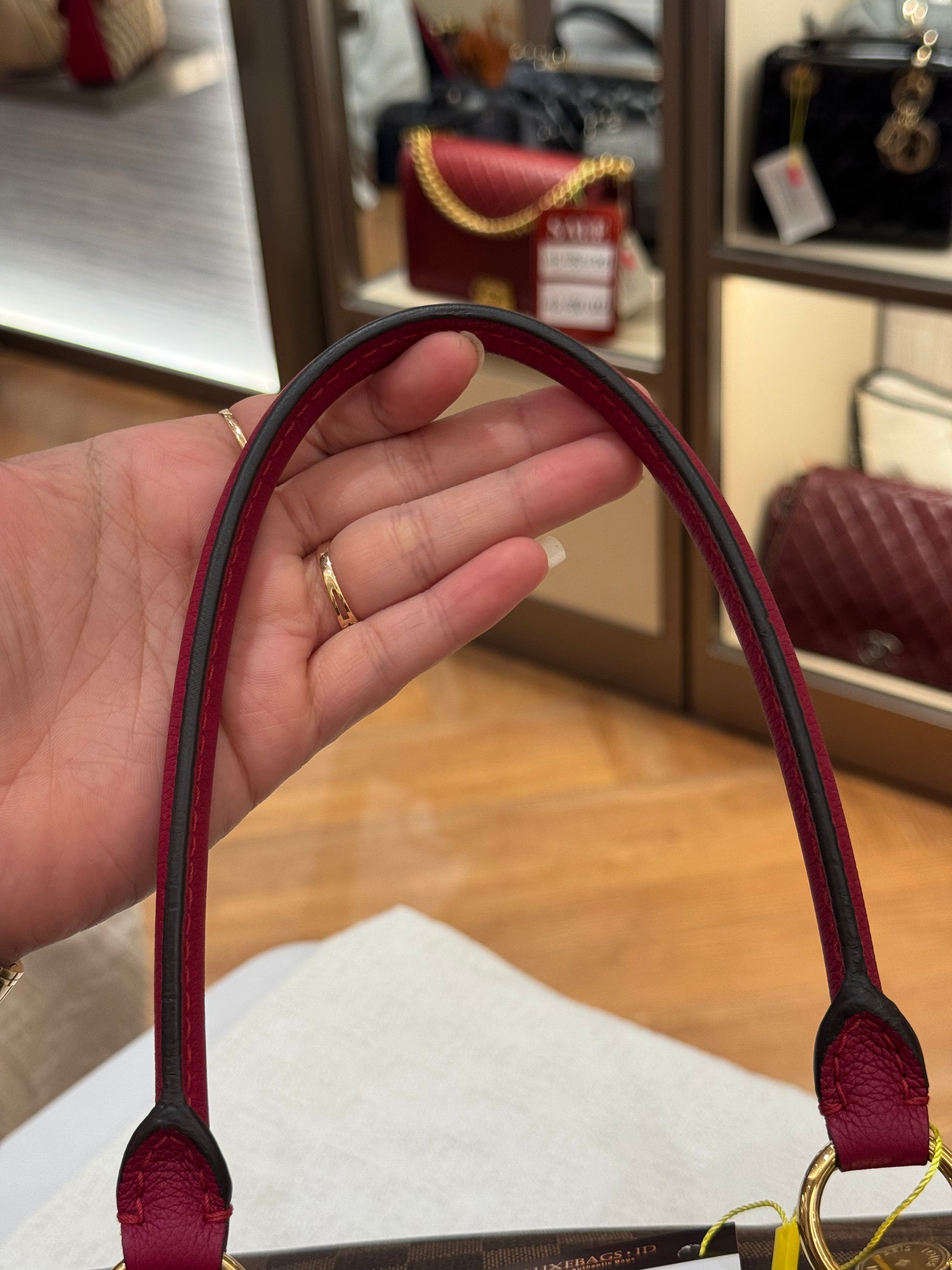 Louis Vuitton Riverside Damier