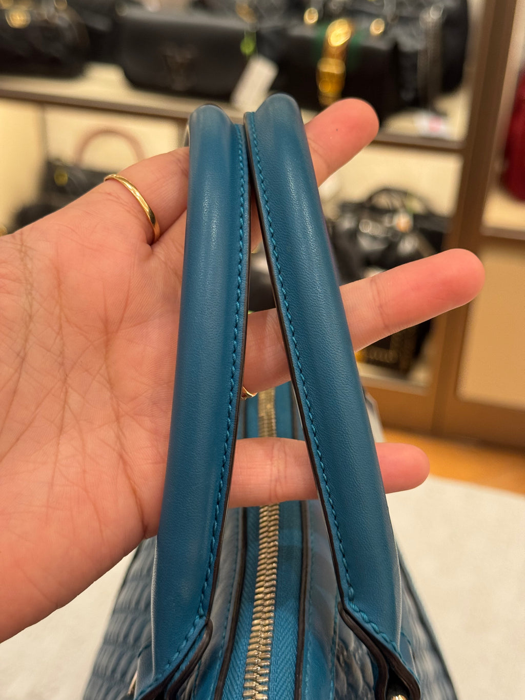 Gucci Dome Medium Turquoise Blue