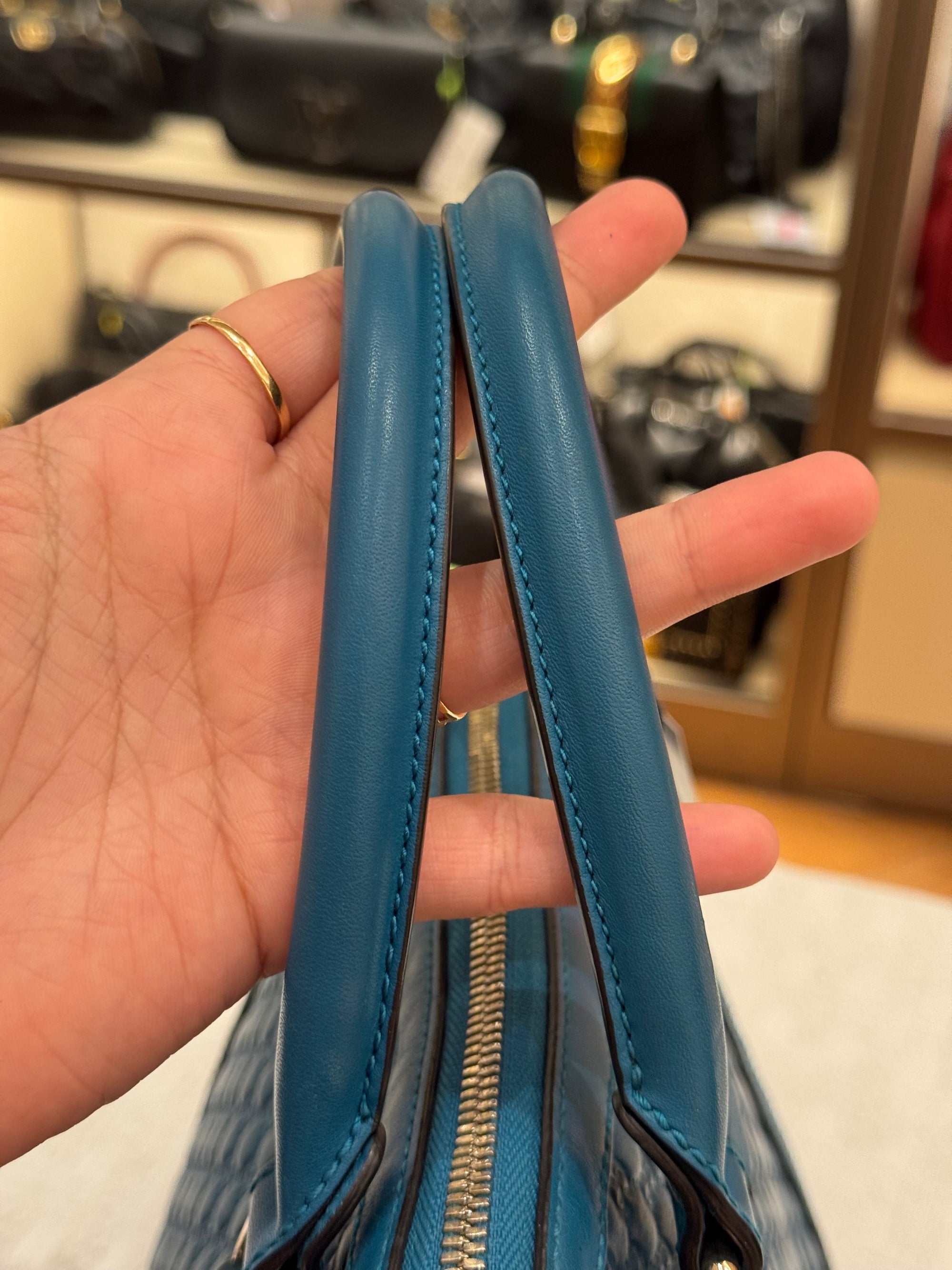 Gucci Dome Medium Turquoise Blue