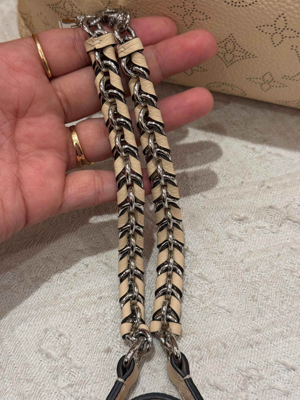Louis Vuitton Why Knot Mahina