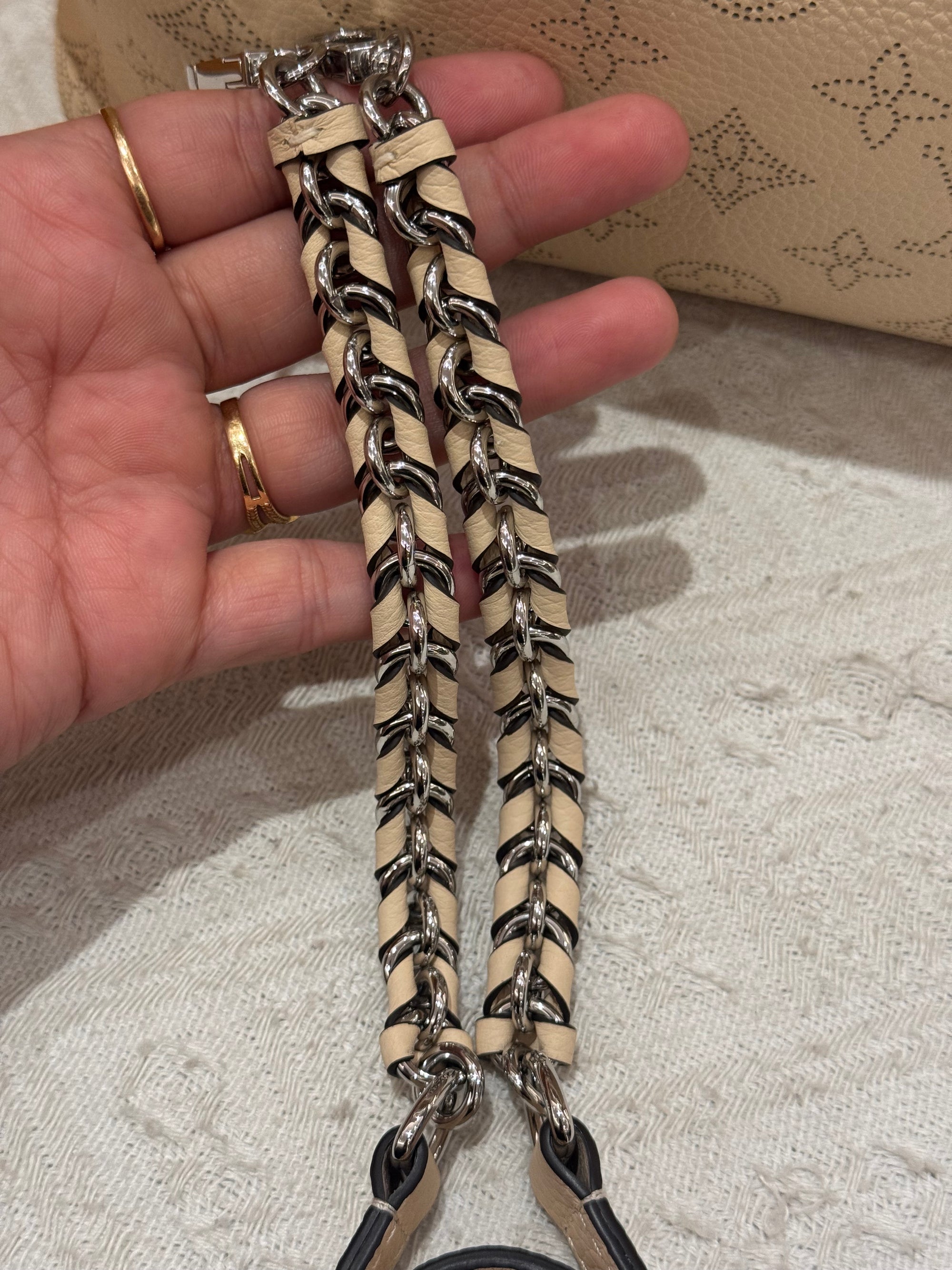 Louis Vuitton Why Knot Mahina