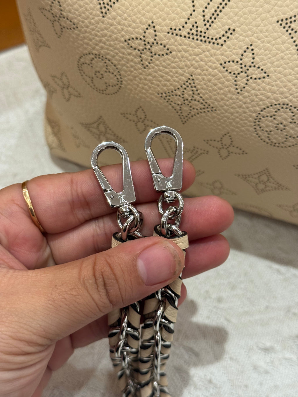 Louis Vuitton Why Knot Mahina