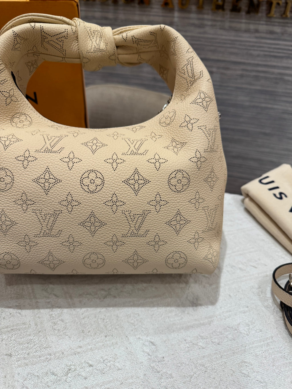 Louis Vuitton Why Knot Mahina