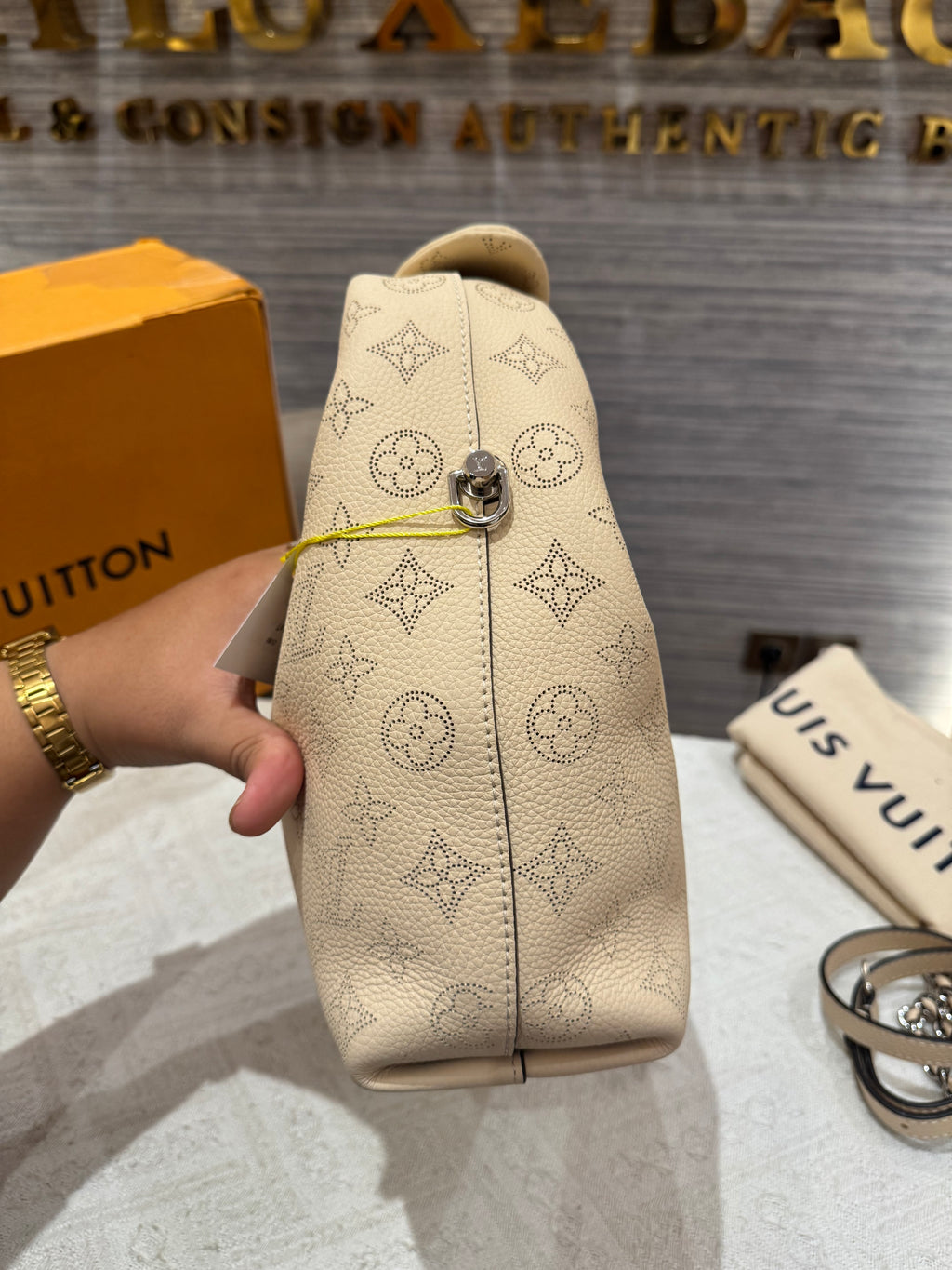 Louis Vuitton Why Knot Mahina
