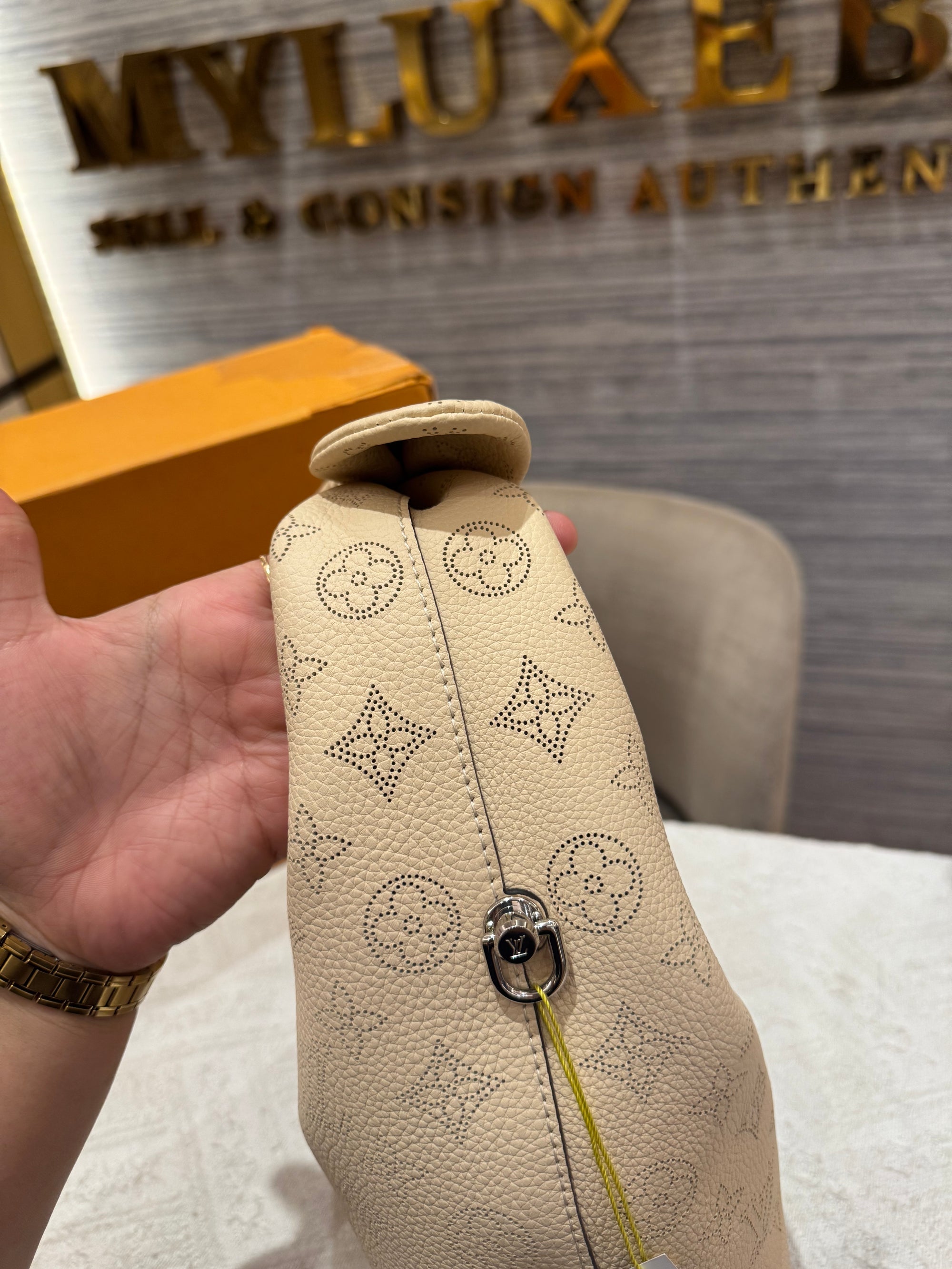 Louis Vuitton Why Knot Mahina