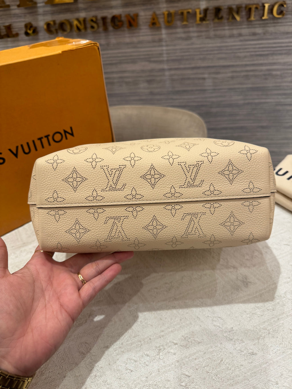Louis Vuitton Why Knot Mahina