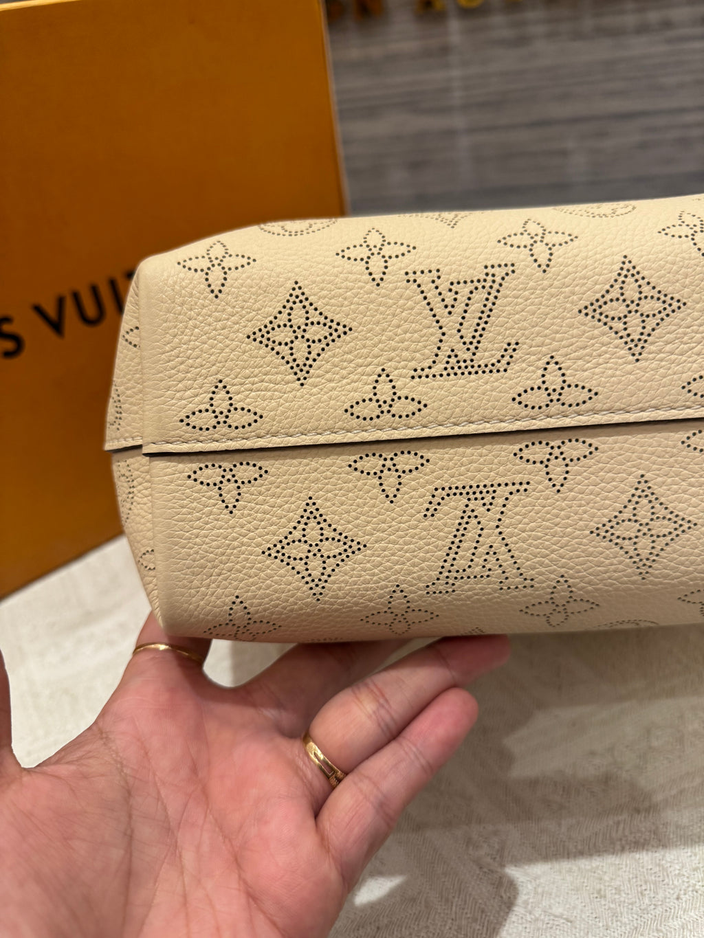 Louis Vuitton Why Knot Mahina