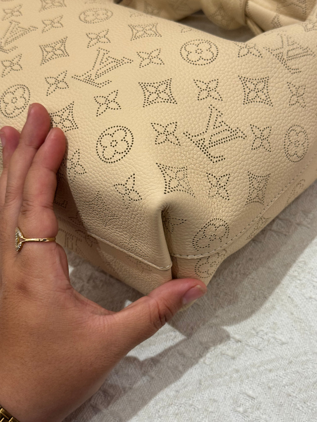 Louis Vuitton Why Knot Mahina