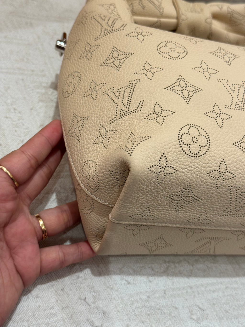 Louis Vuitton Why Knot Mahina