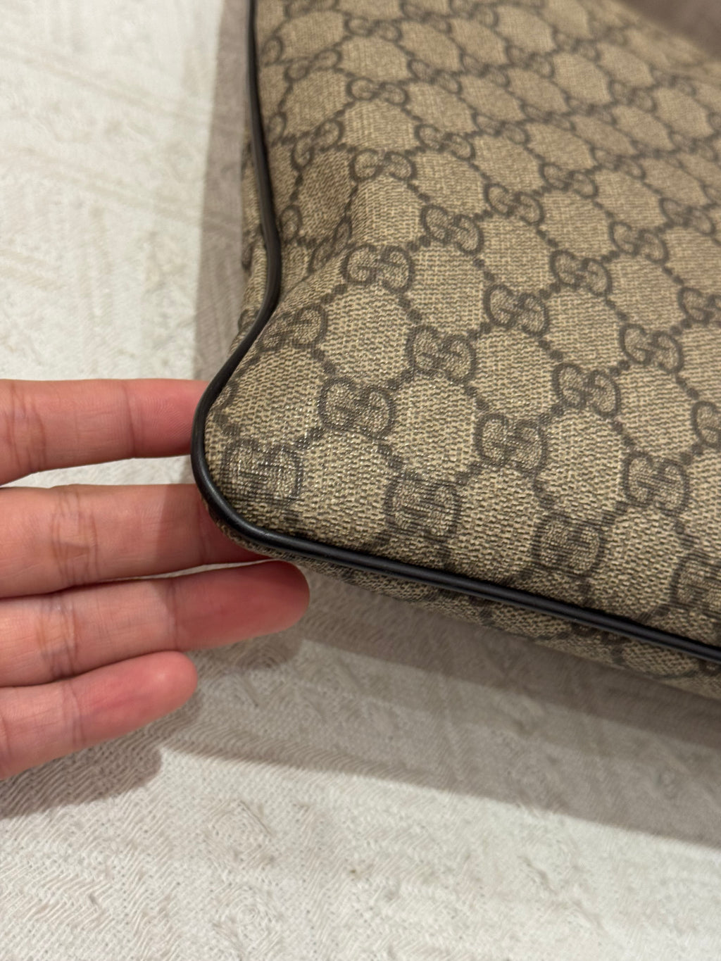 Gucci Mesenger Monogram