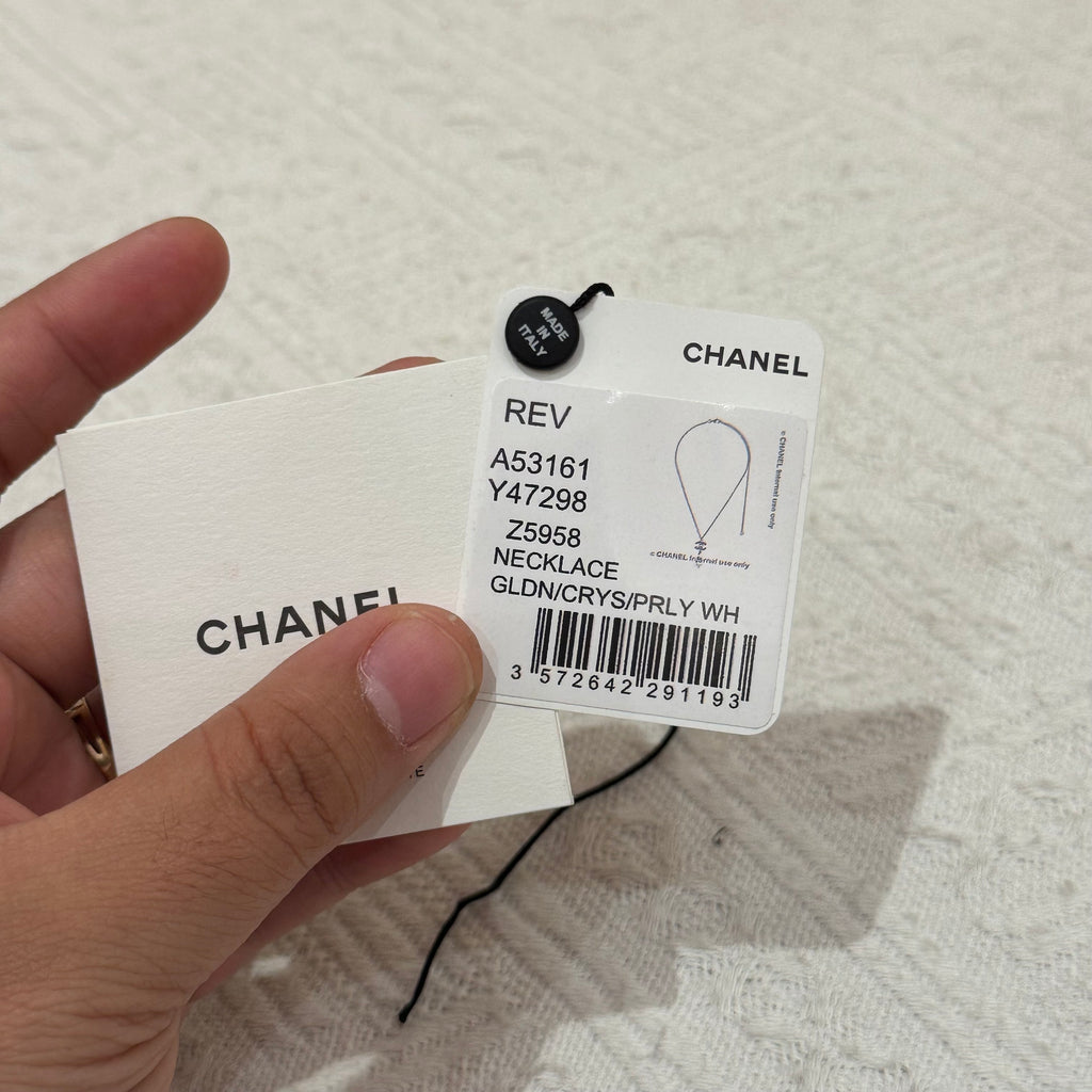 Chanel Necklace Logo Pearl