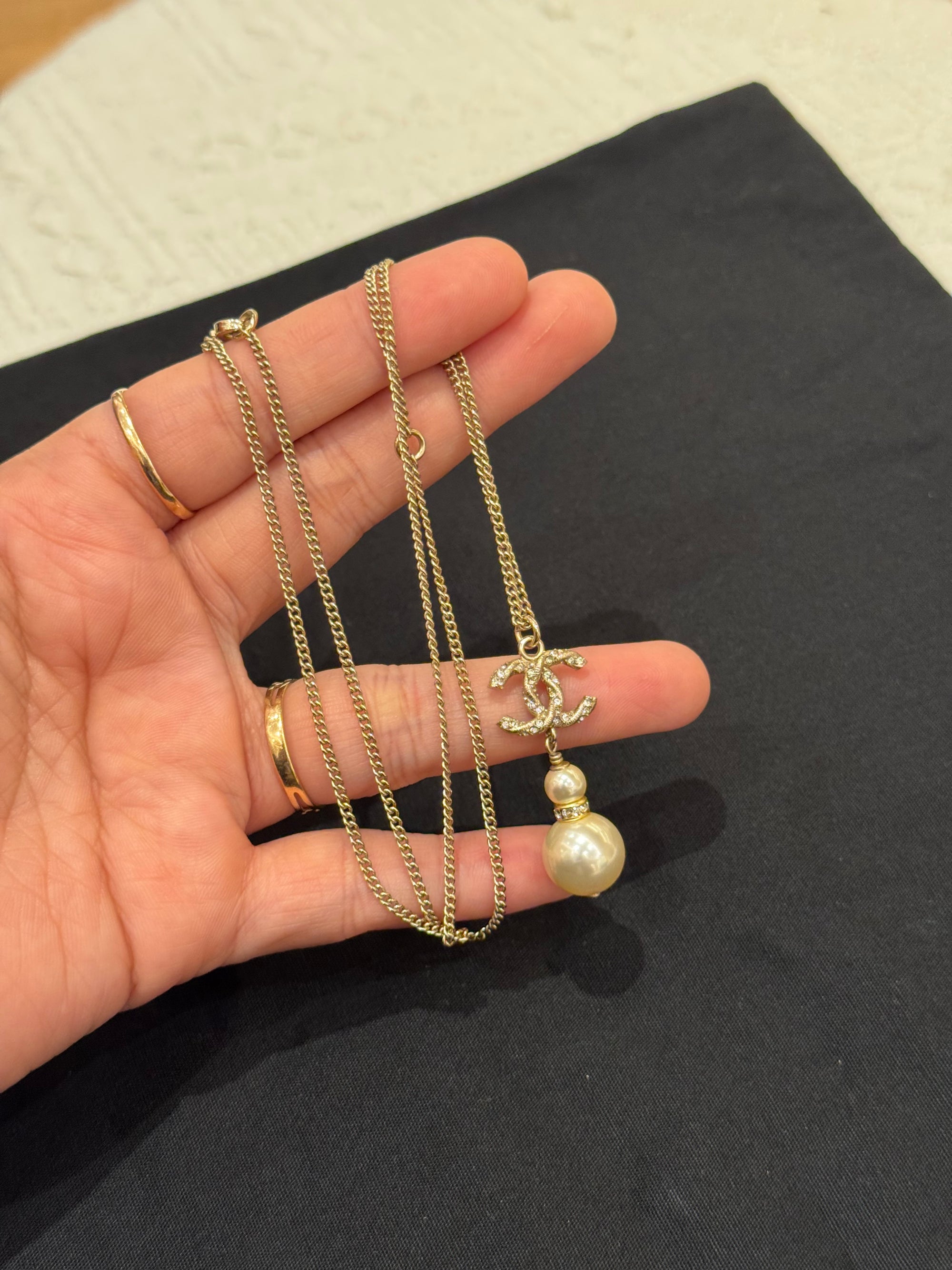 Chanel Necklace Logo Pearl