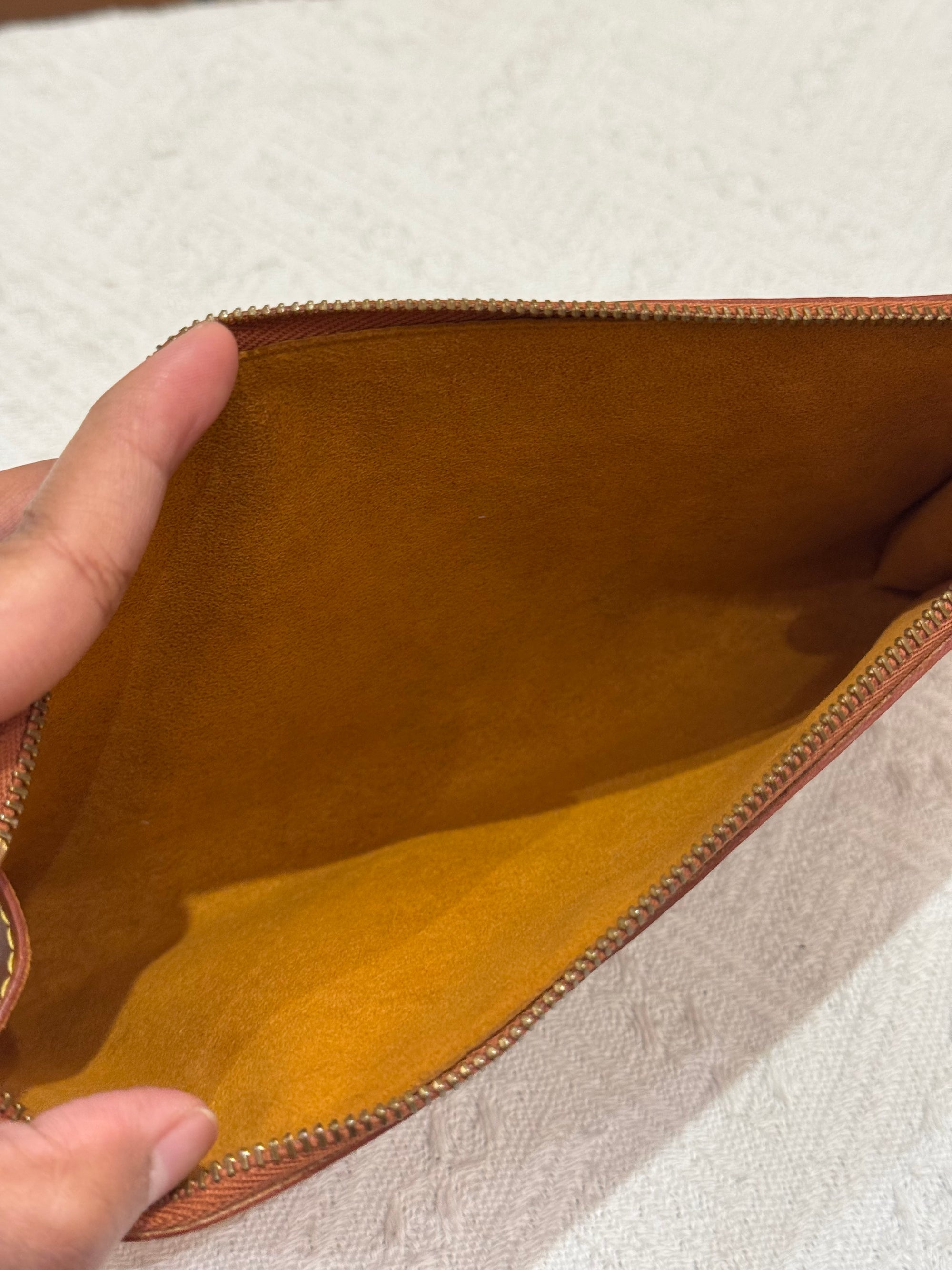 Louis Vuitton Pouchette Epi Leather Gold