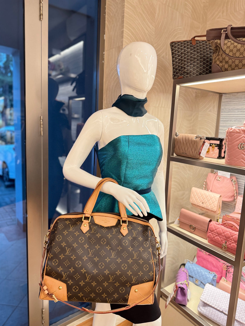 Louis Vuitton Retiro GM Monogram
