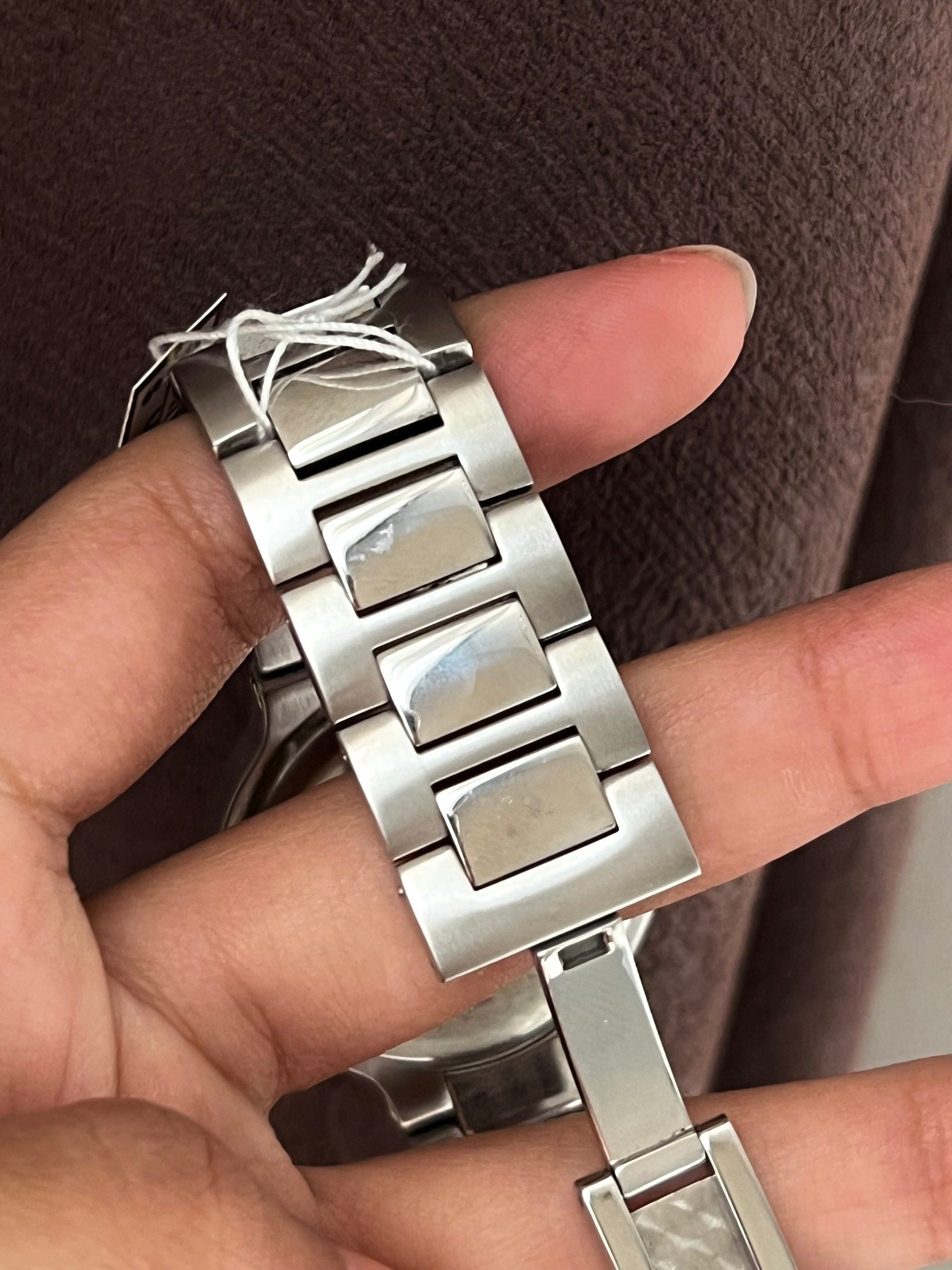 Gucci Large Silver With Dark Silver Dial