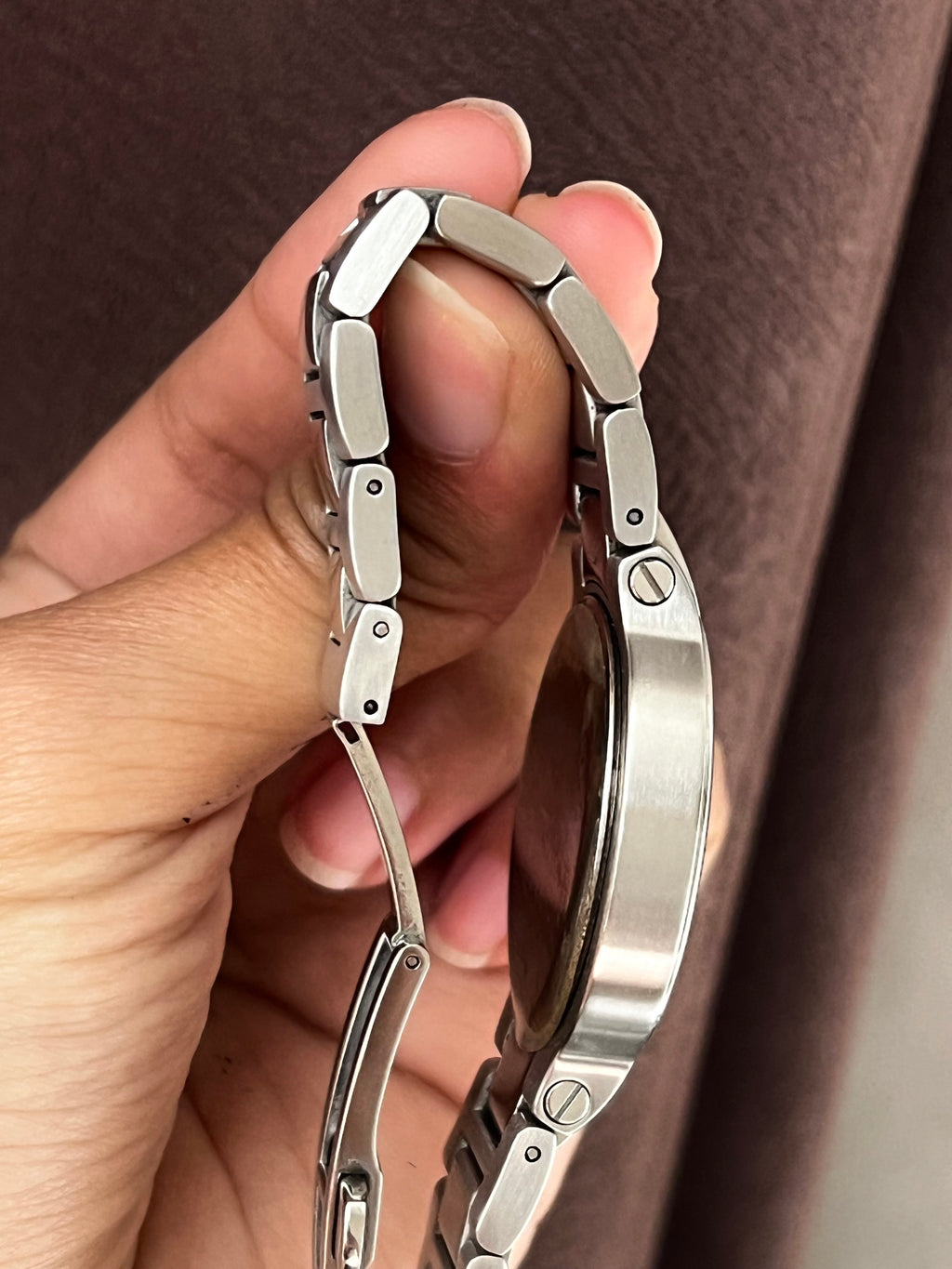 Gucci Large Silver With Dark Silver Dial