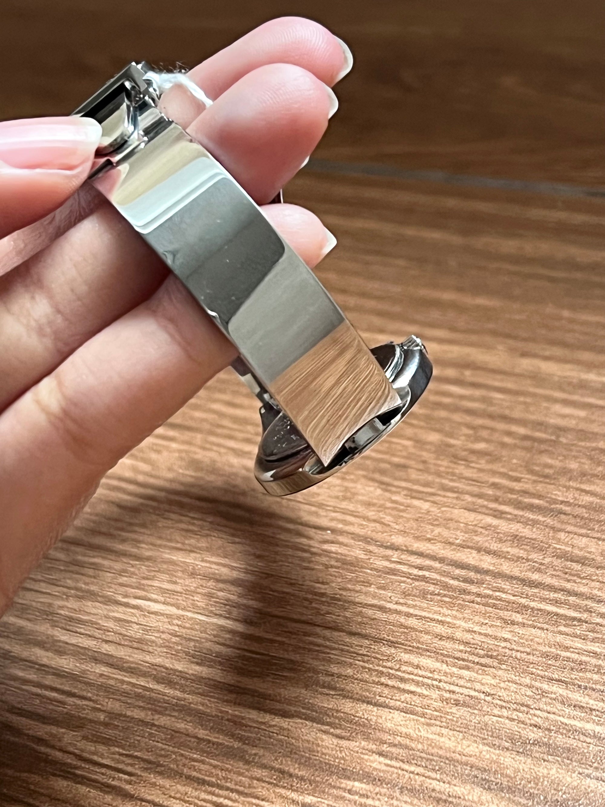 Gucci Bangle Silver MOP gg Dial
