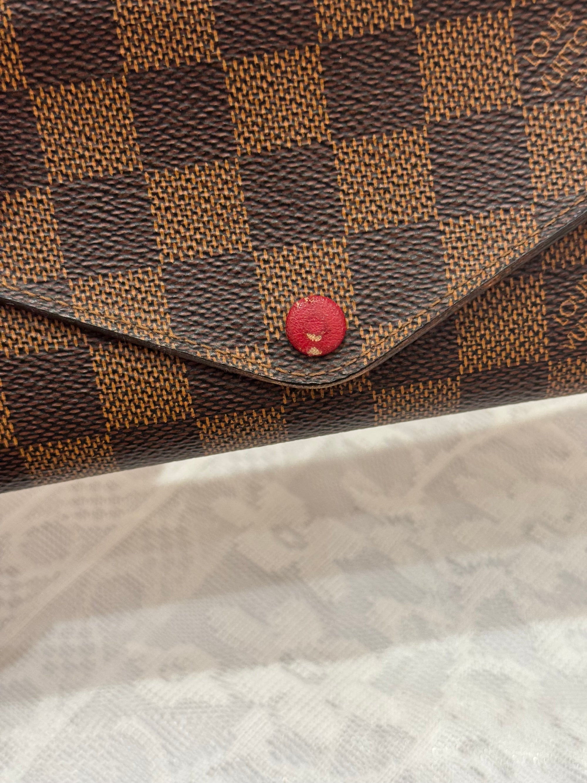 Louis Vuitton Josephine Wallet Damier