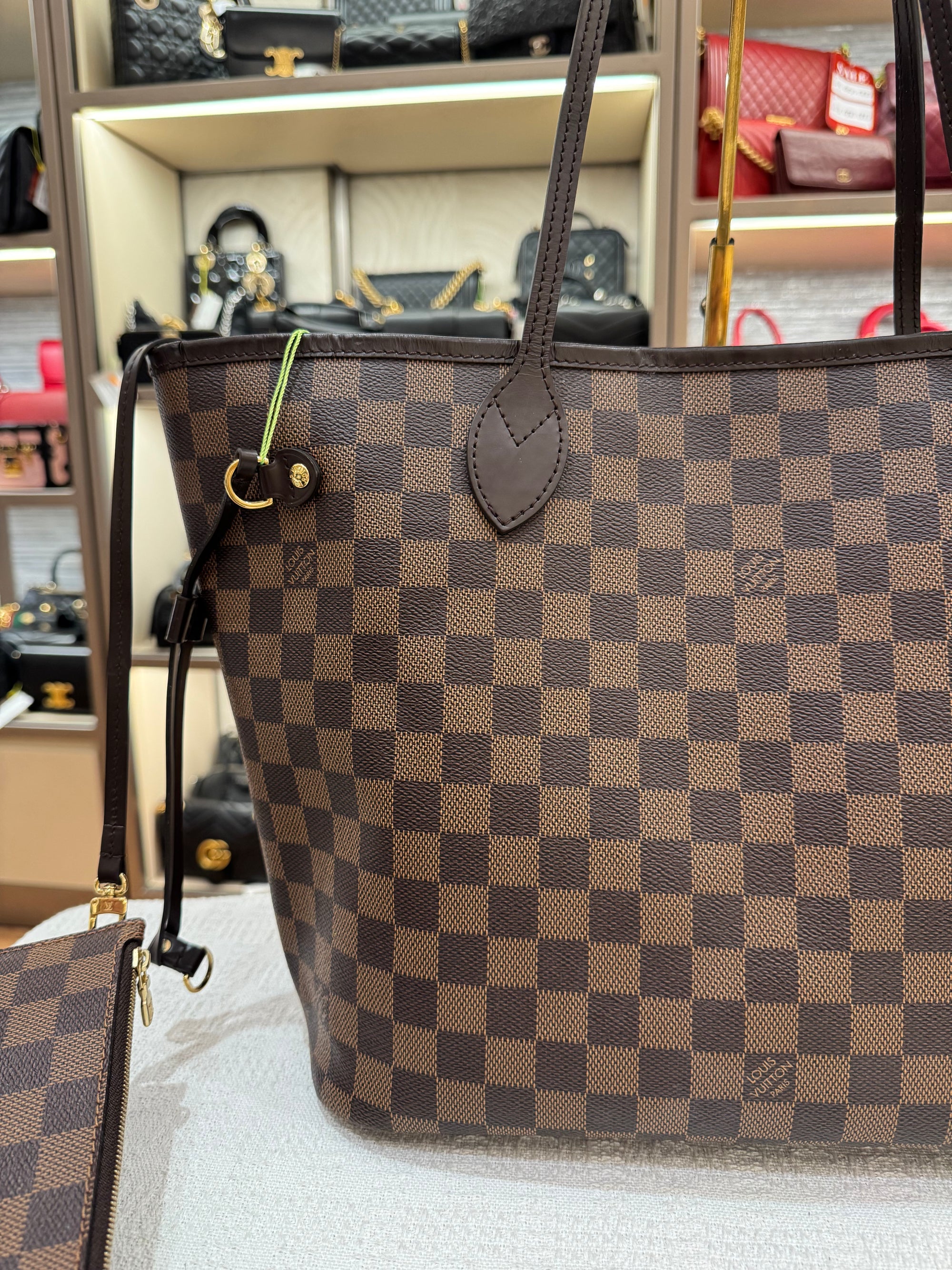 Louis Vuitton Neverfull MM Damier