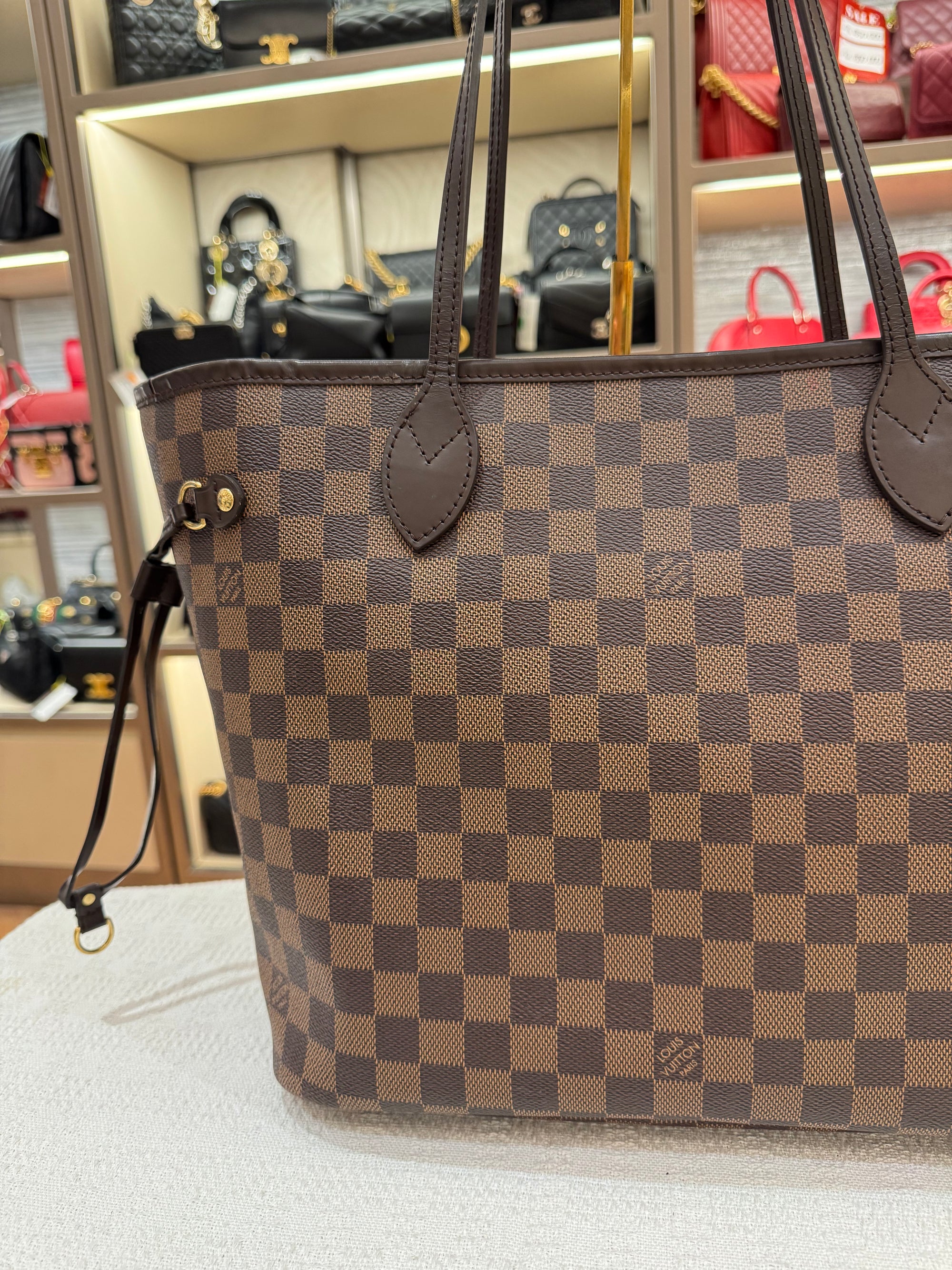 Louis Vuitton Neverfull MM Damier