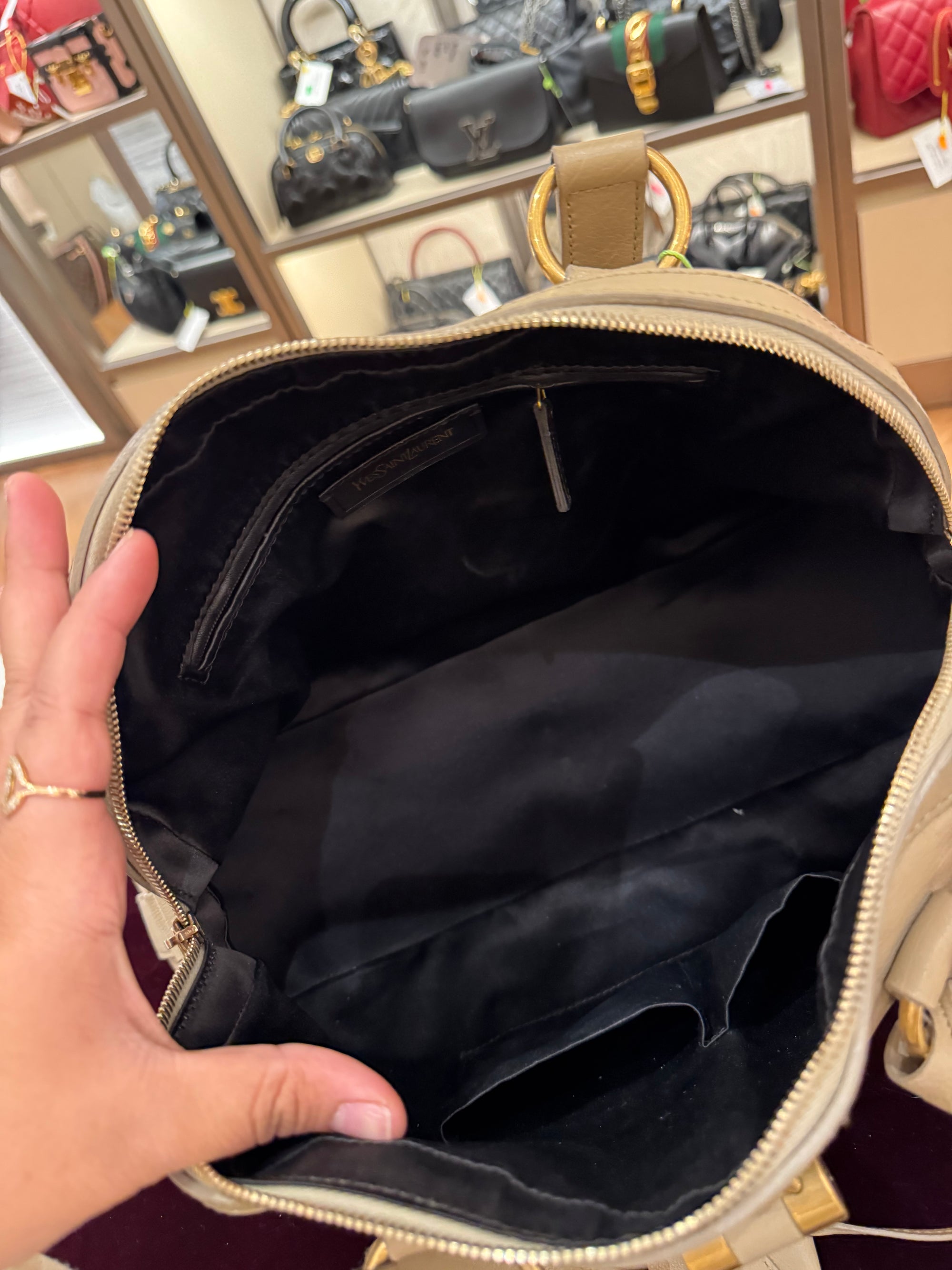 Yves Saint Laurent Muse Shoulder
