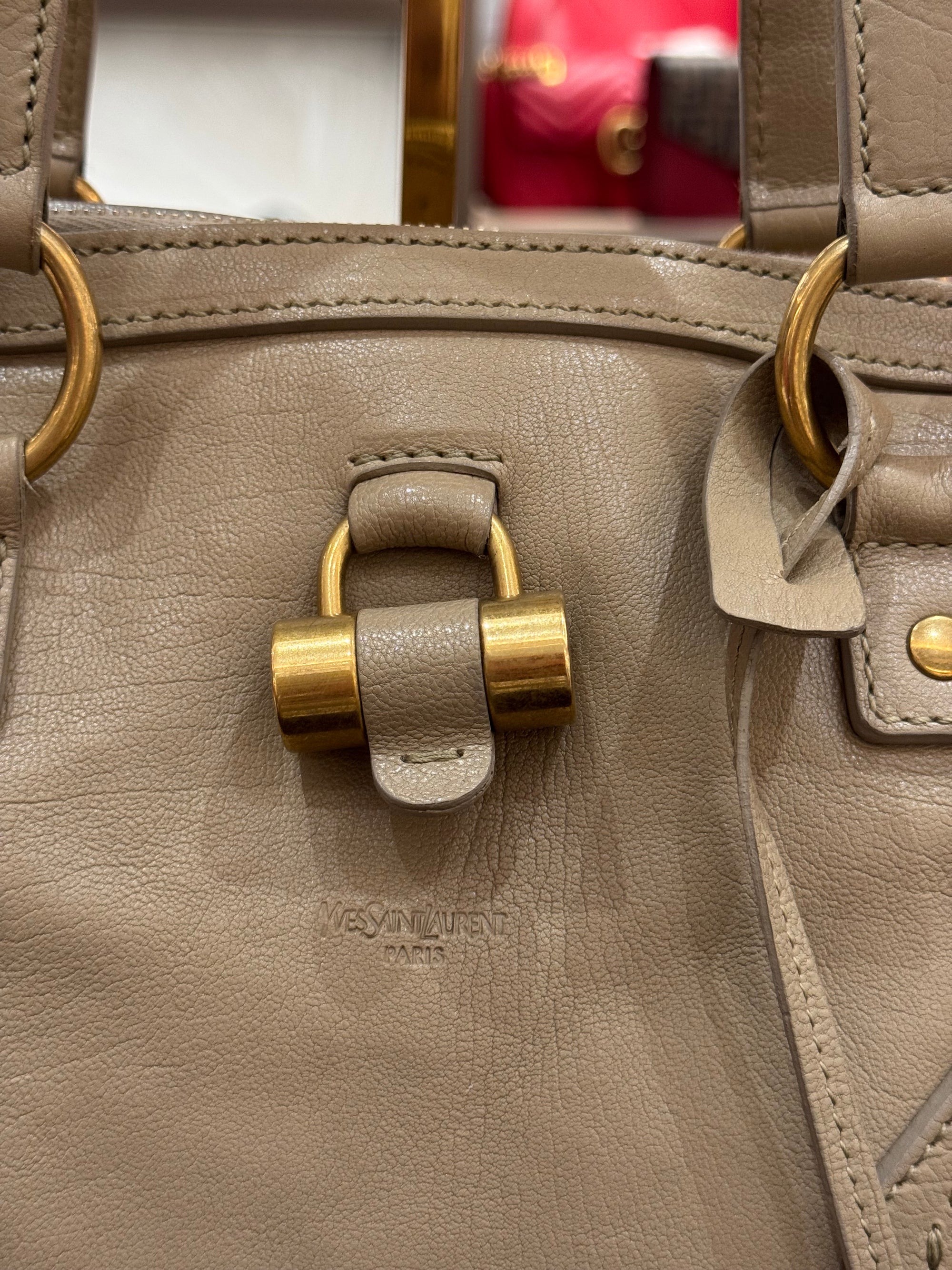 Yves Saint Laurent Muse Shoulder