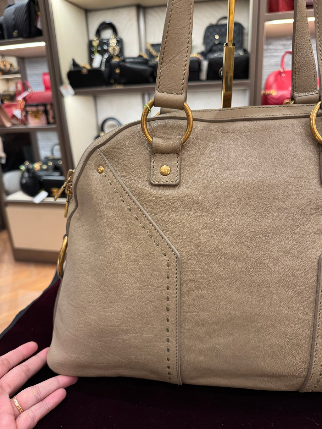 Yves Saint Laurent Muse Shoulder