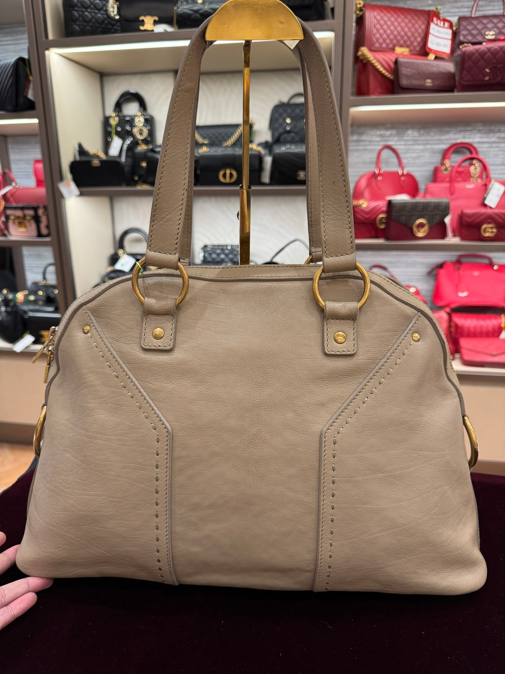 Yves Saint Laurent Muse Shoulder