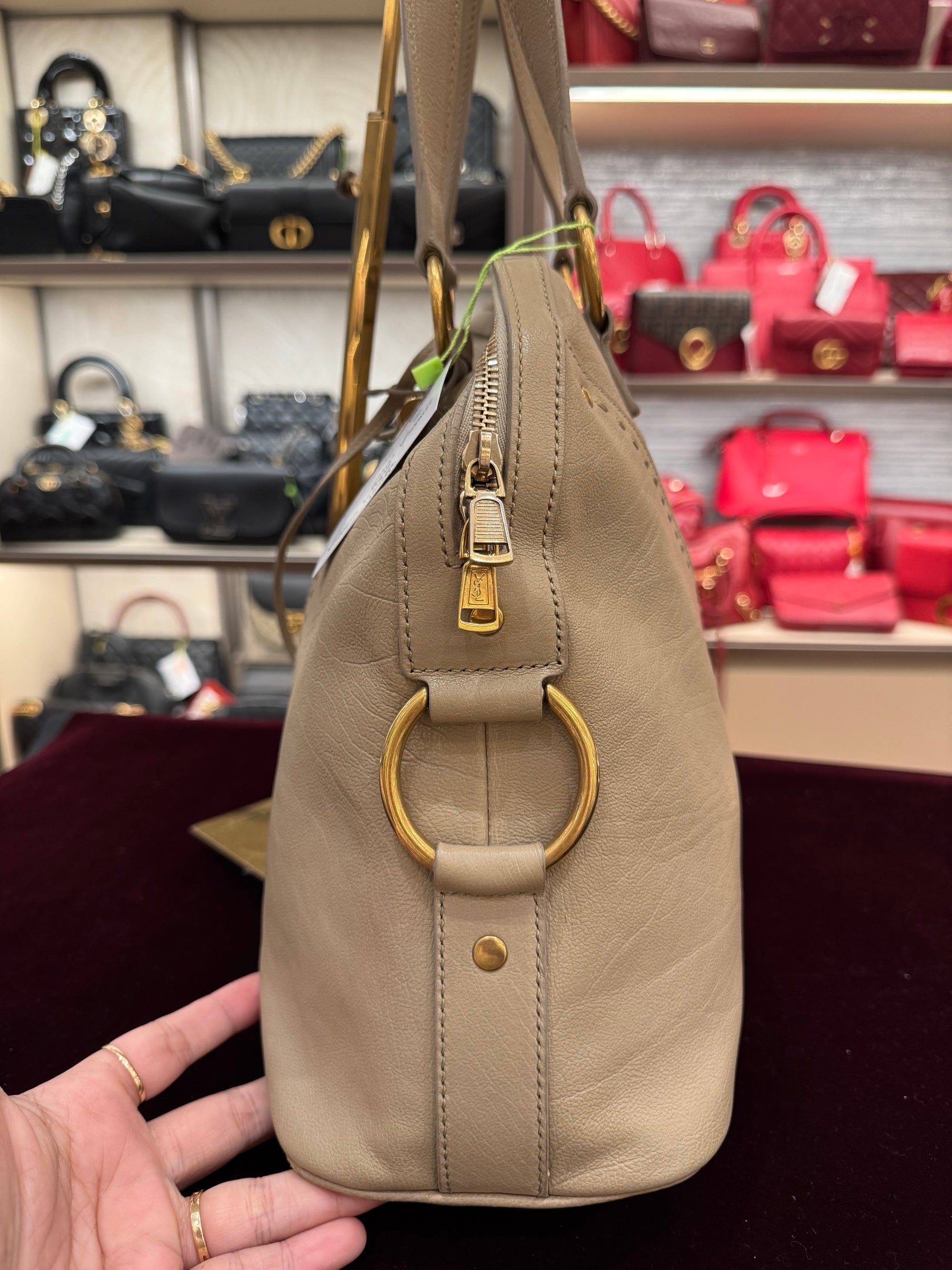 Yves Saint Laurent Muse Shoulder