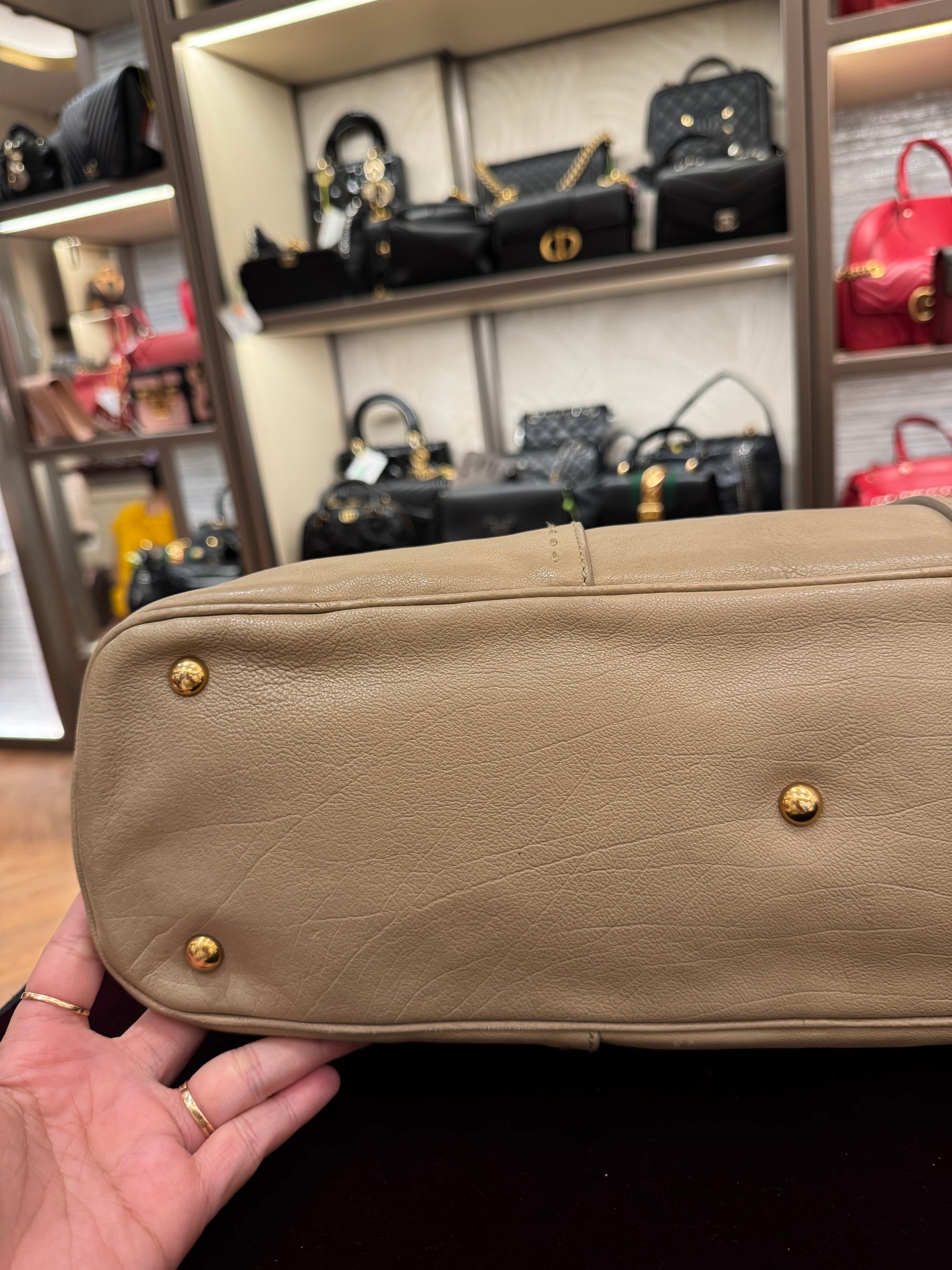 Yves Saint Laurent Muse Shoulder