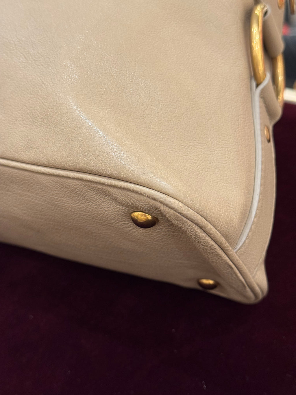 Yves Saint Laurent Muse Shoulder
