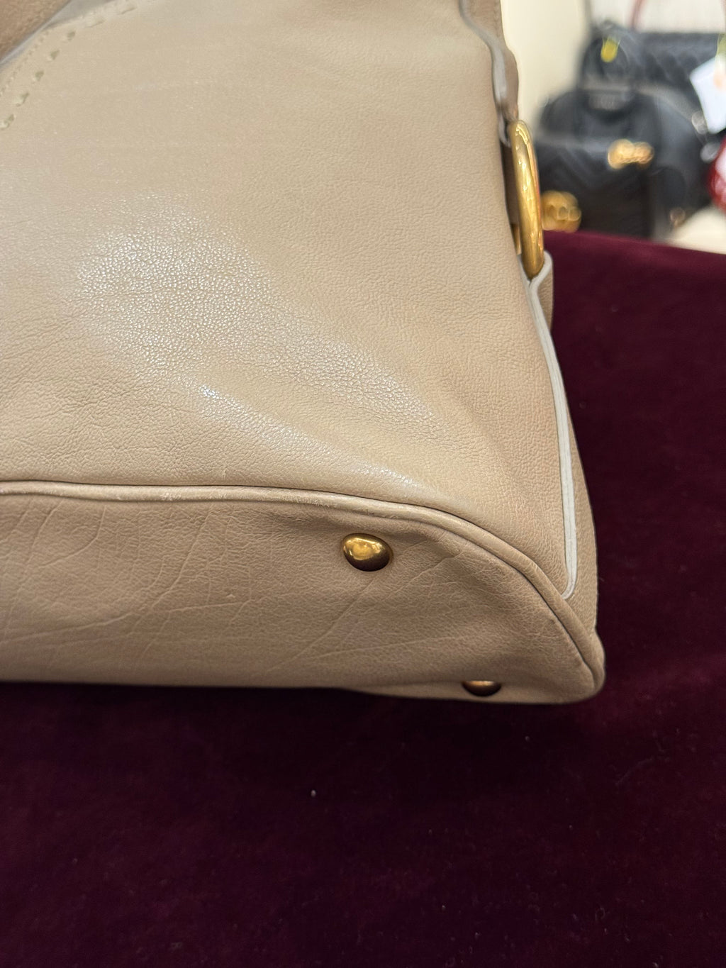 Yves Saint Laurent Muse Shoulder