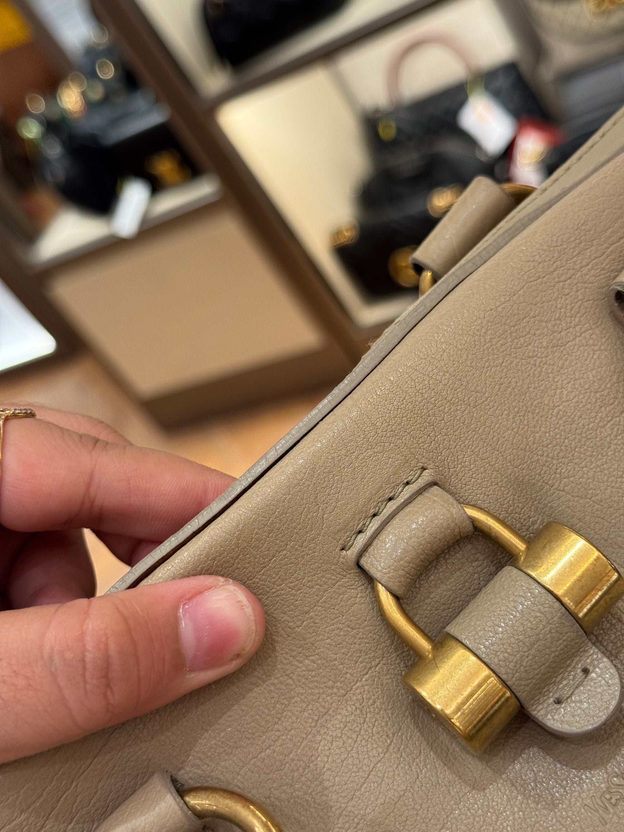 Yves Saint Laurent Muse Shoulder