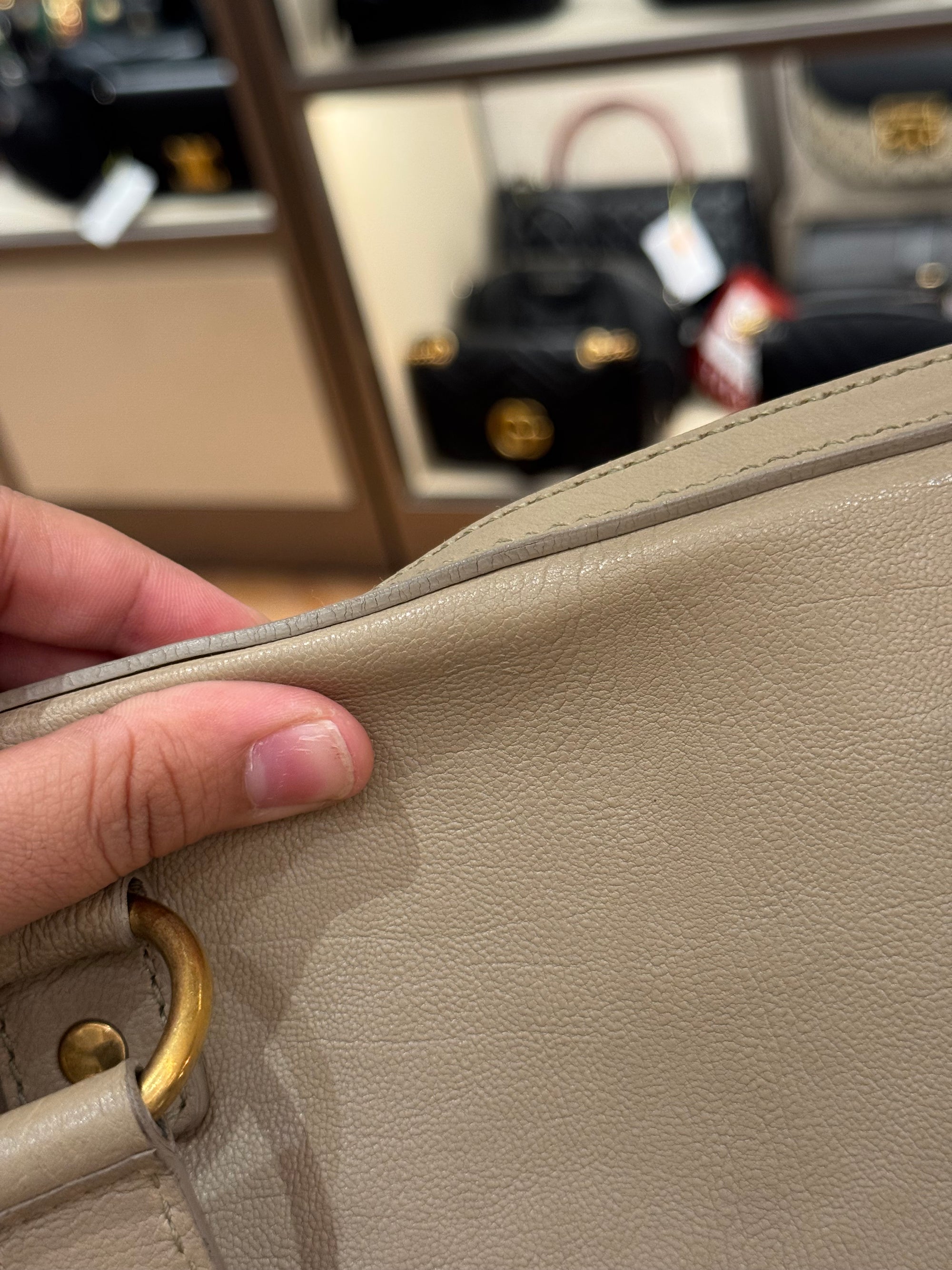 Yves Saint Laurent Muse Shoulder
