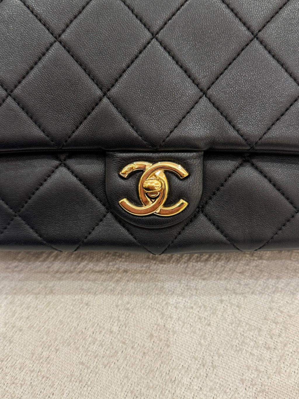 Chanel Resin Flap Chain Black