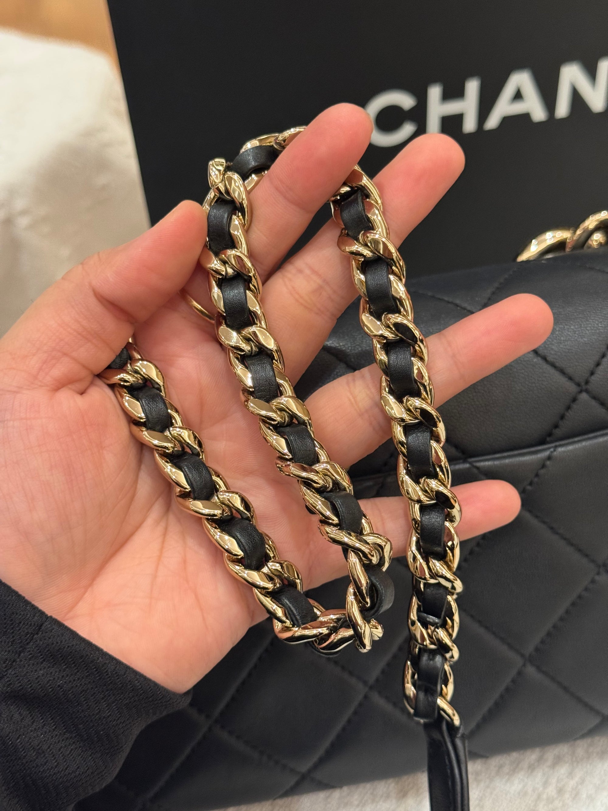 Chanel Resin Flap Chain Black
