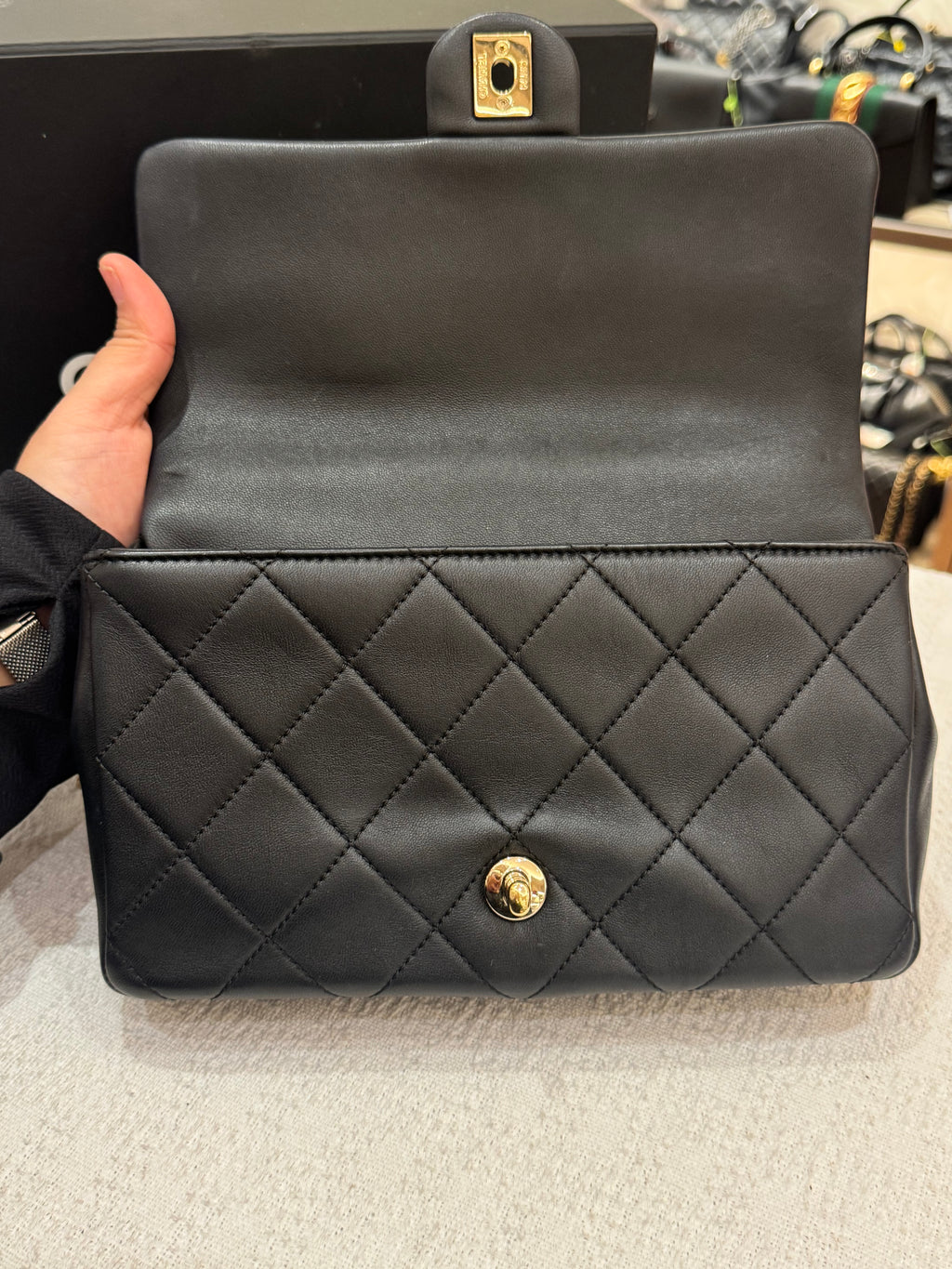 Chanel Resin Flap Chain Black
