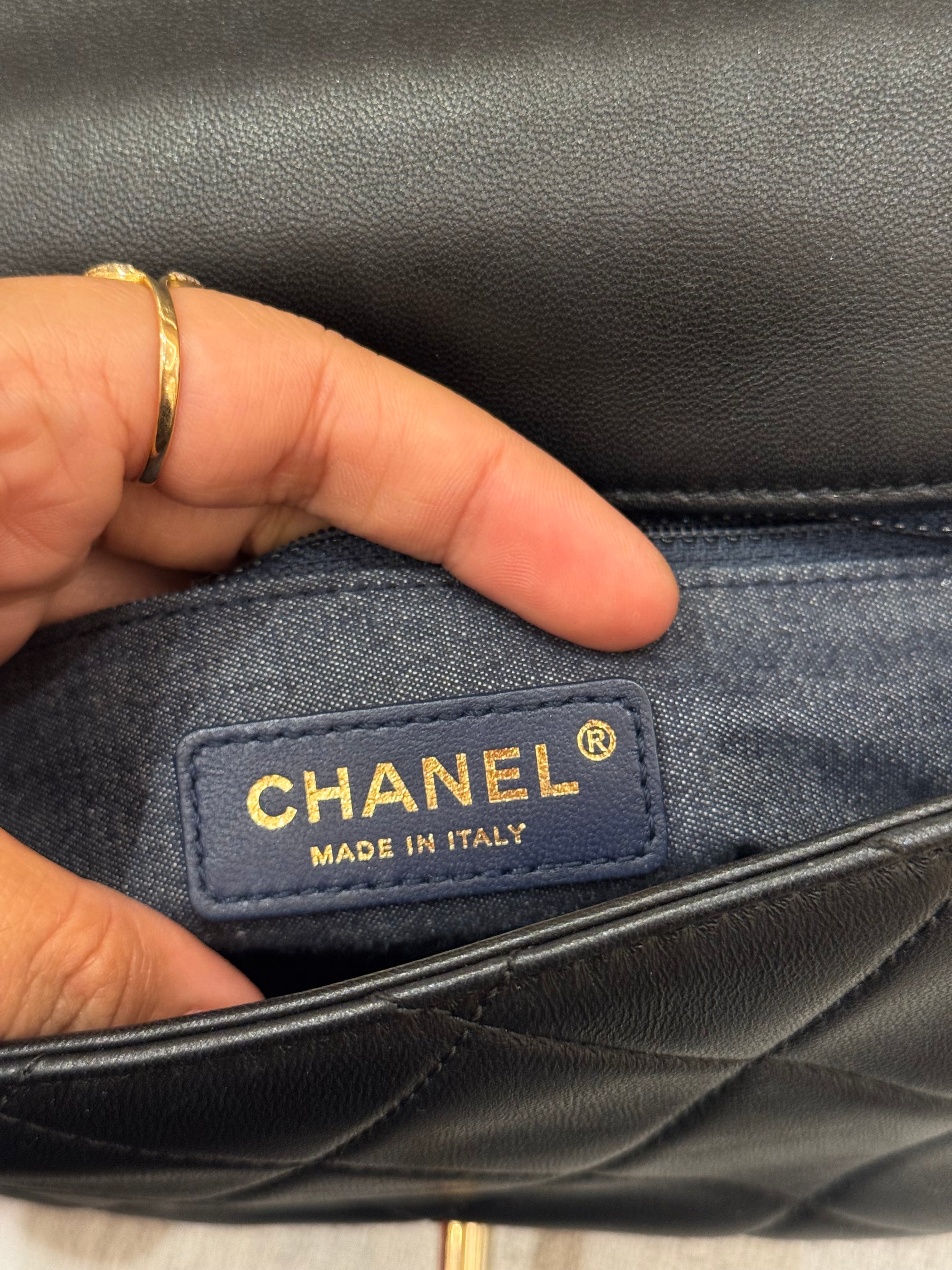 Chanel Resin Flap Chain Black