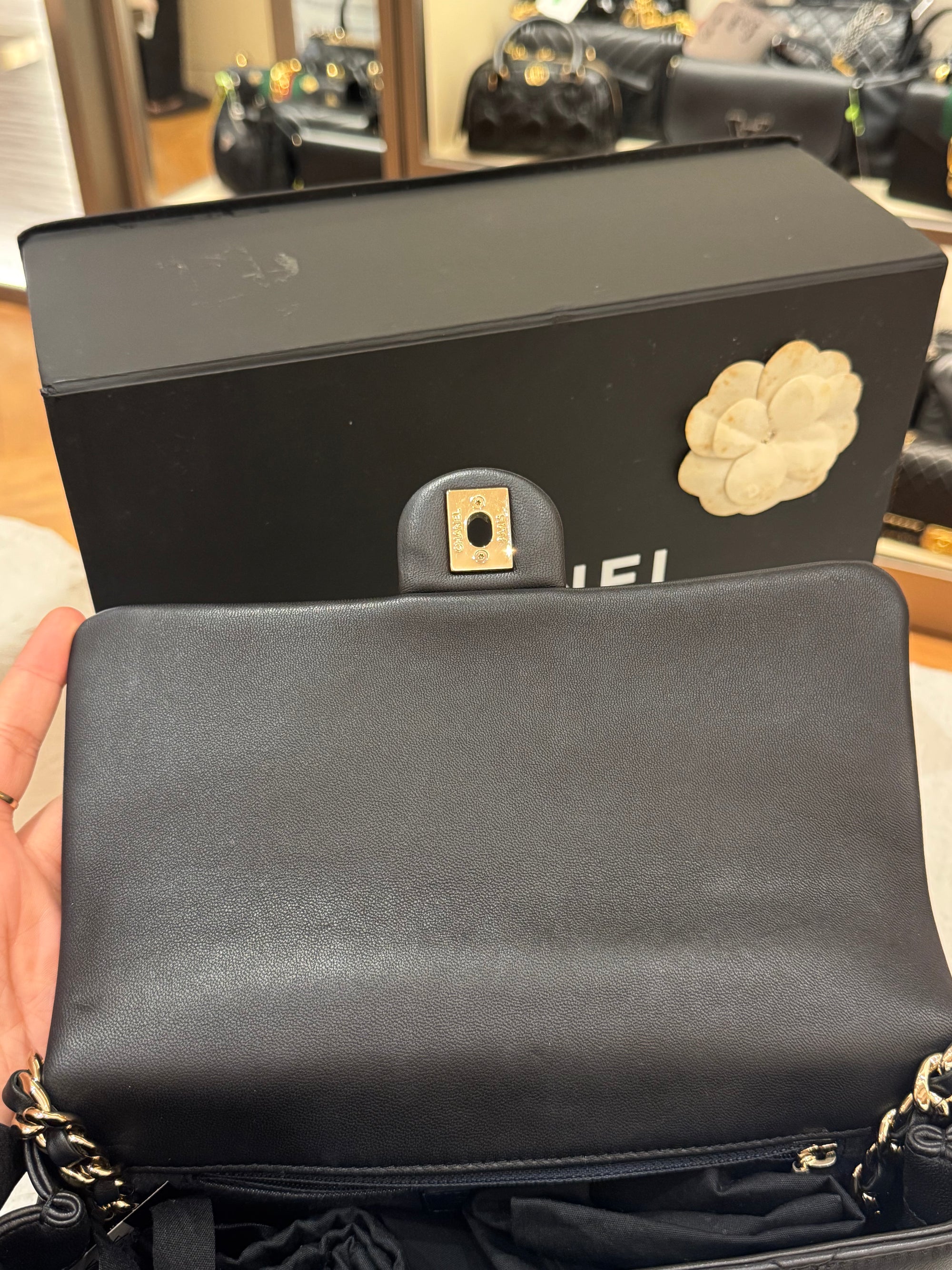 Chanel Resin Flap Chain Black