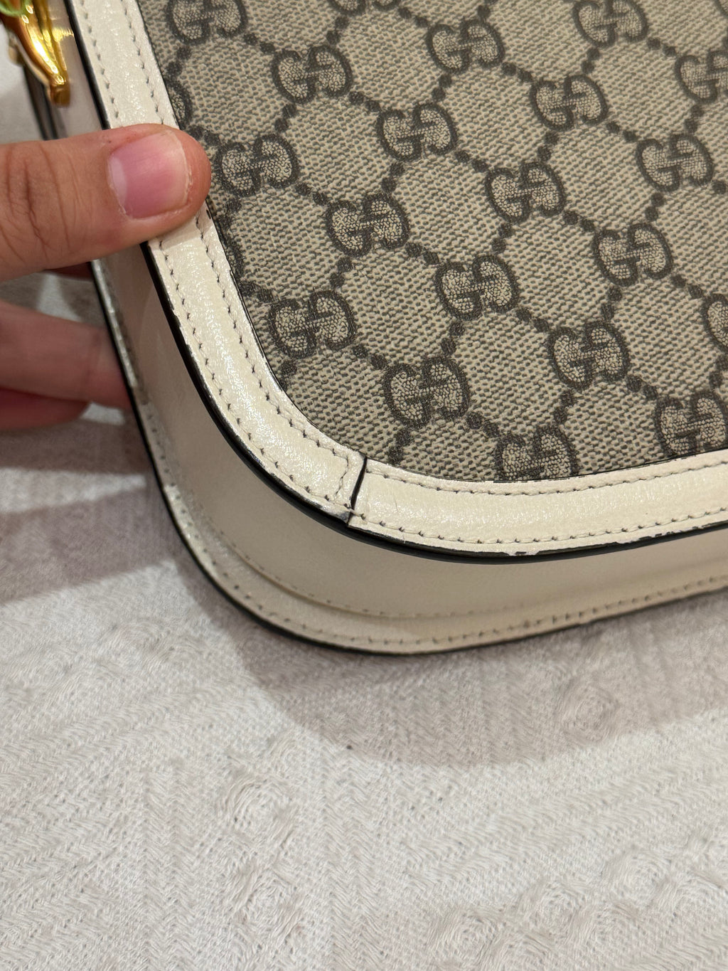 Gucci Horsebit Medium White