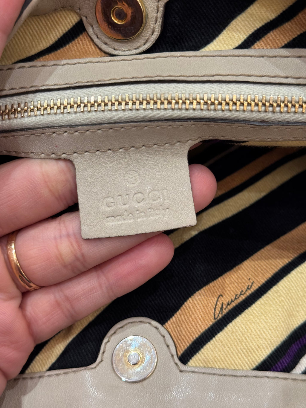 Gucci Britt Hobo Ivory