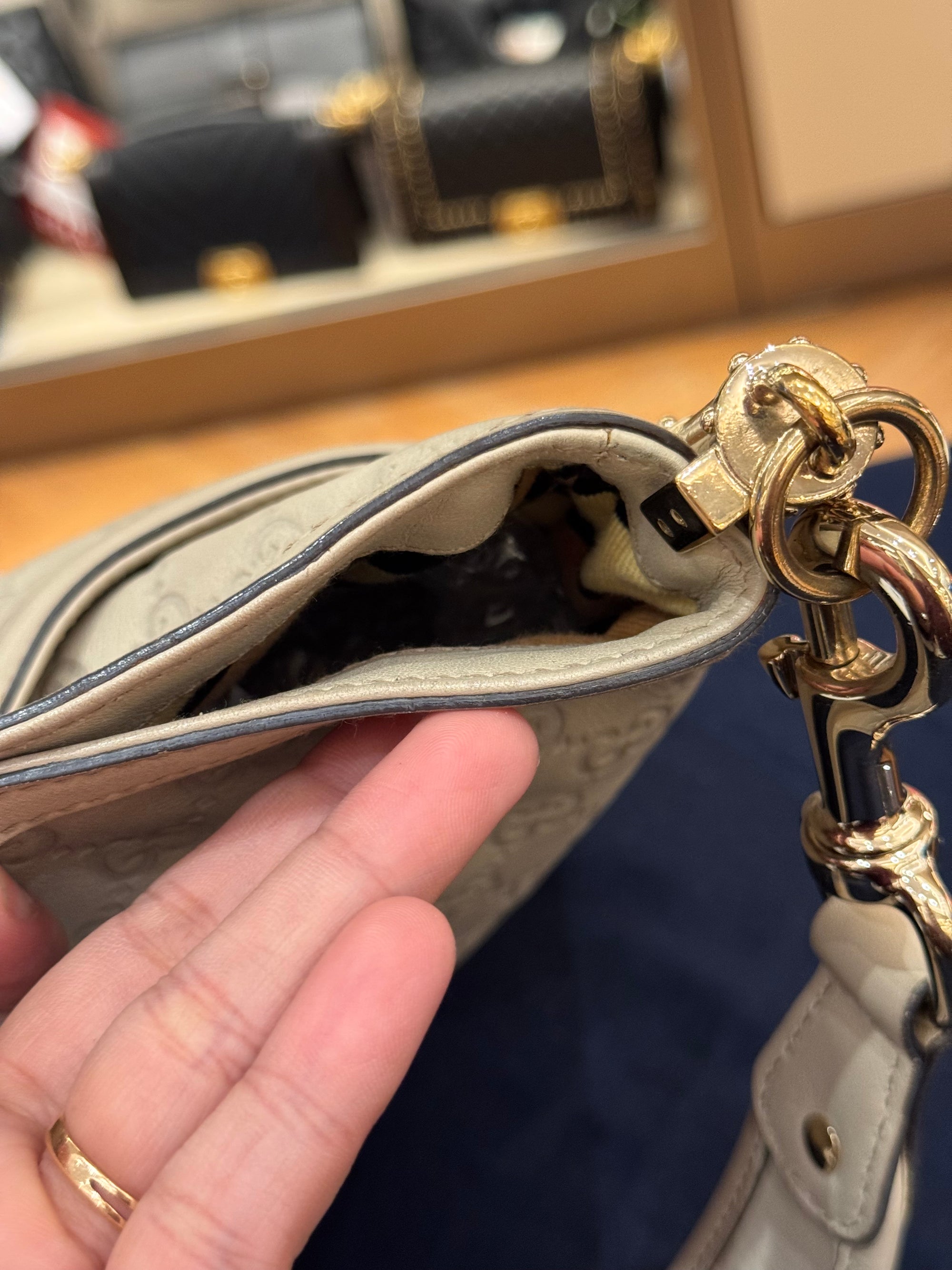 Gucci Britt Hobo Ivory