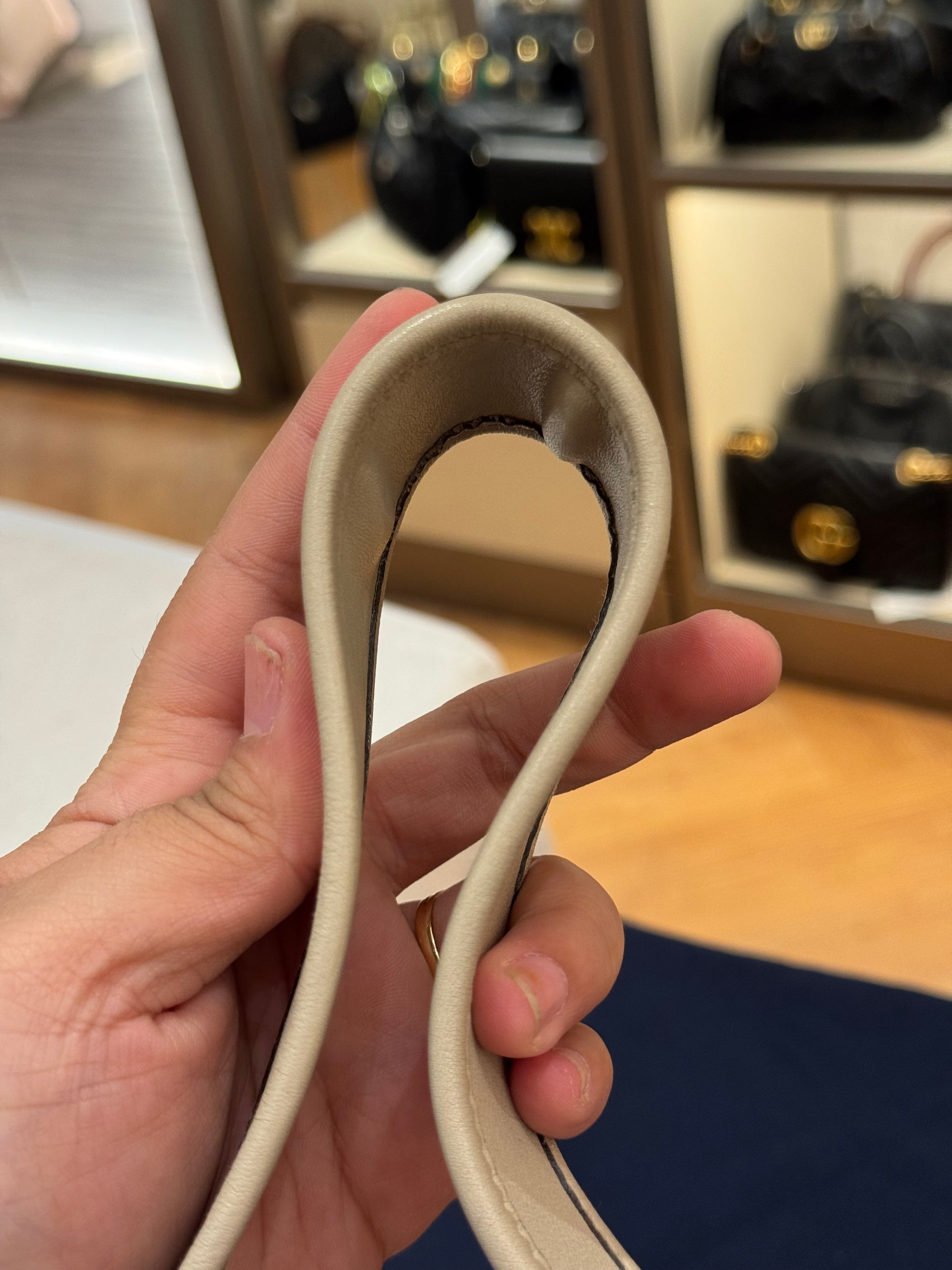 Gucci Britt Hobo Ivory